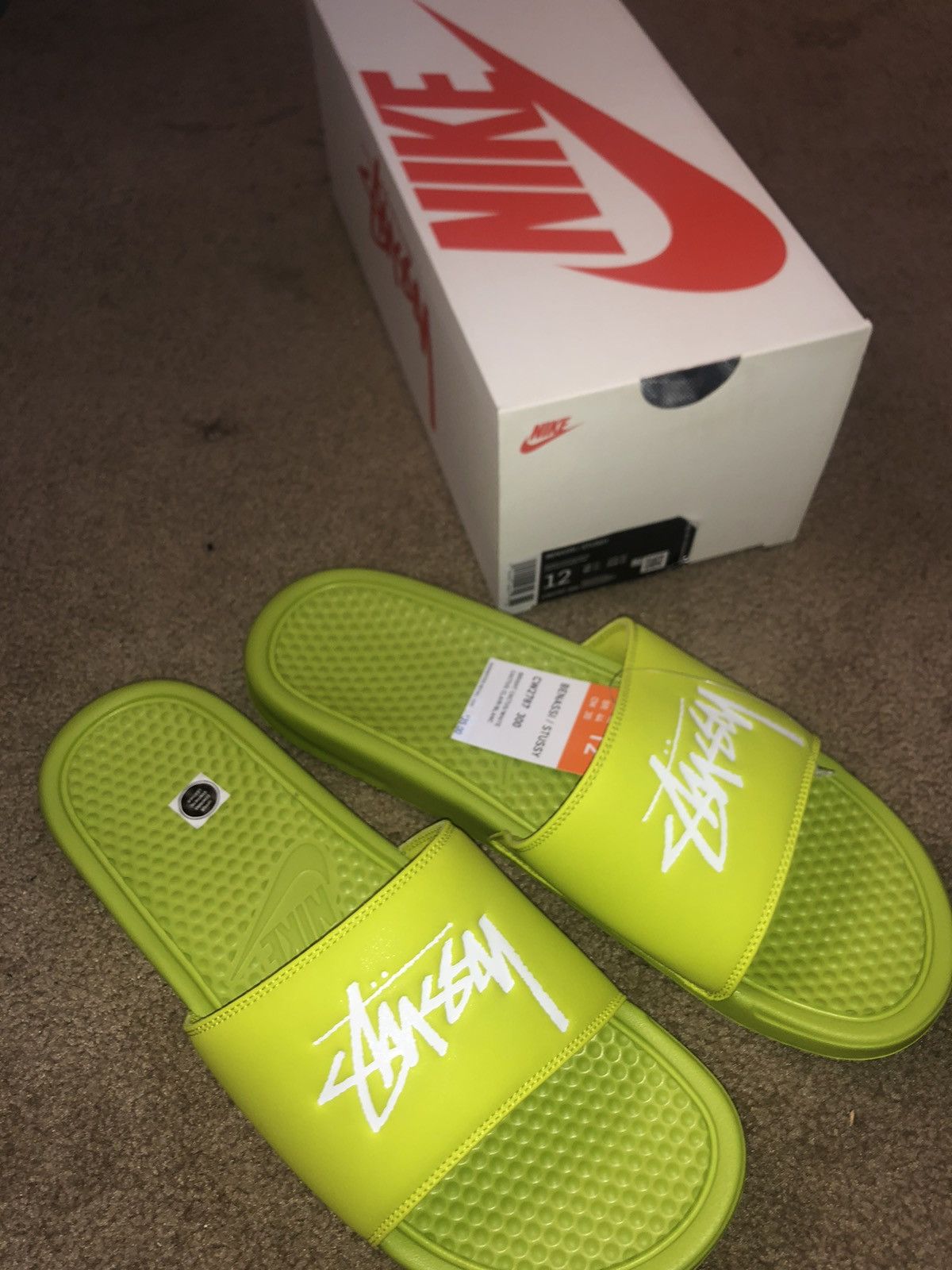 stüssy nike slides