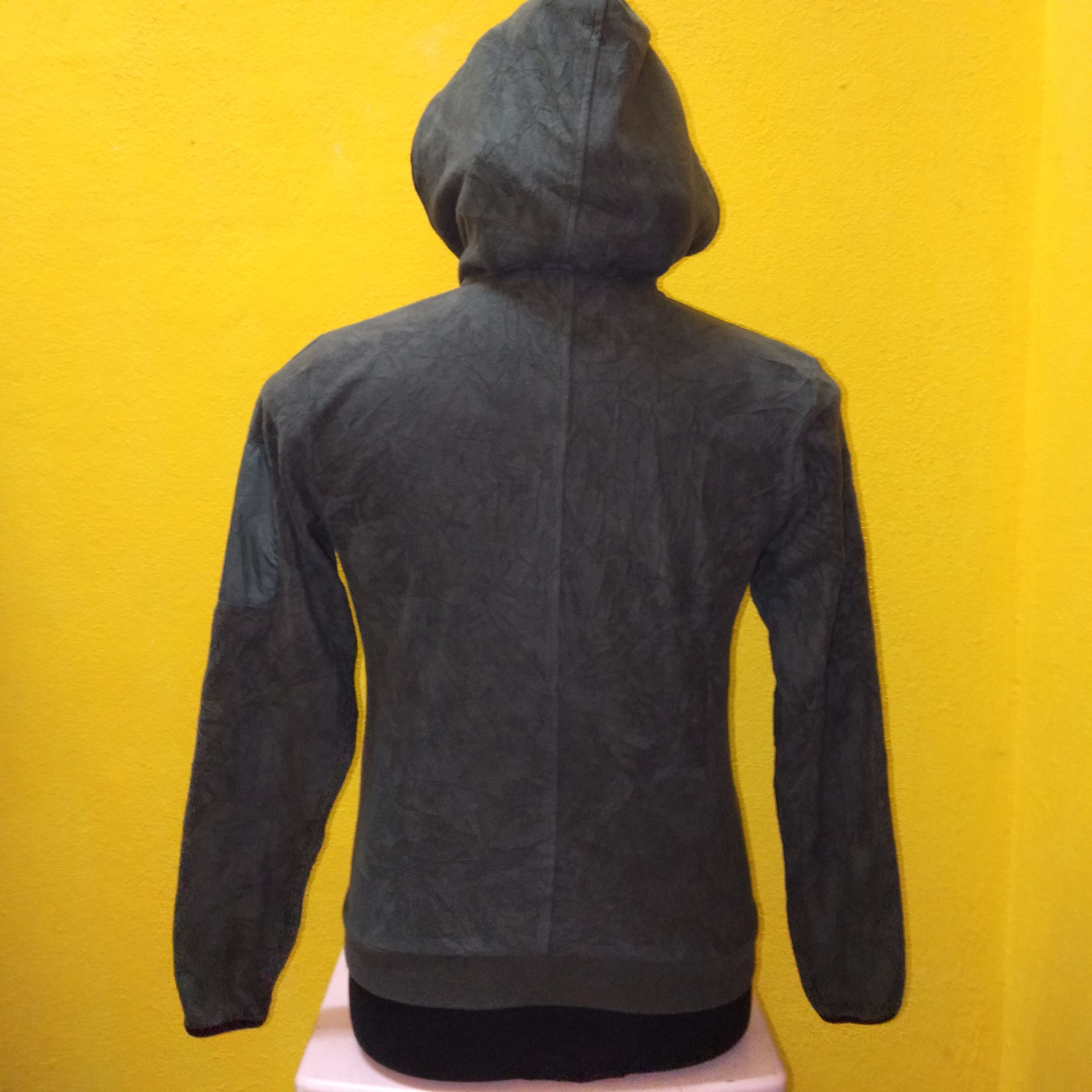 Undercover Uniqlo x Undercover Zipper Hoodie Size US S / EU 44-46 / 1 - 2 Thumbnail