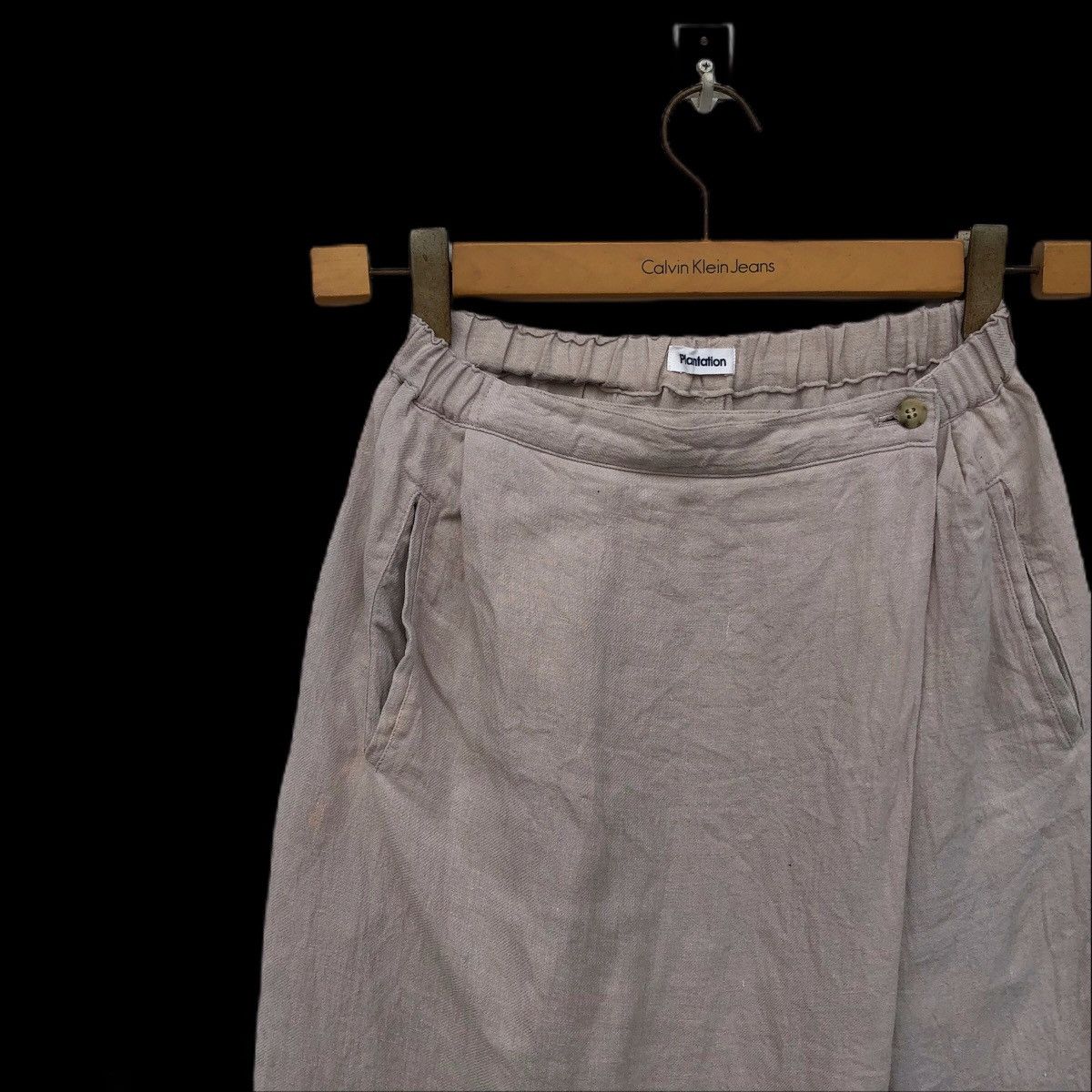 Plantation Miyake's Asymmetrical Cropped Bottom