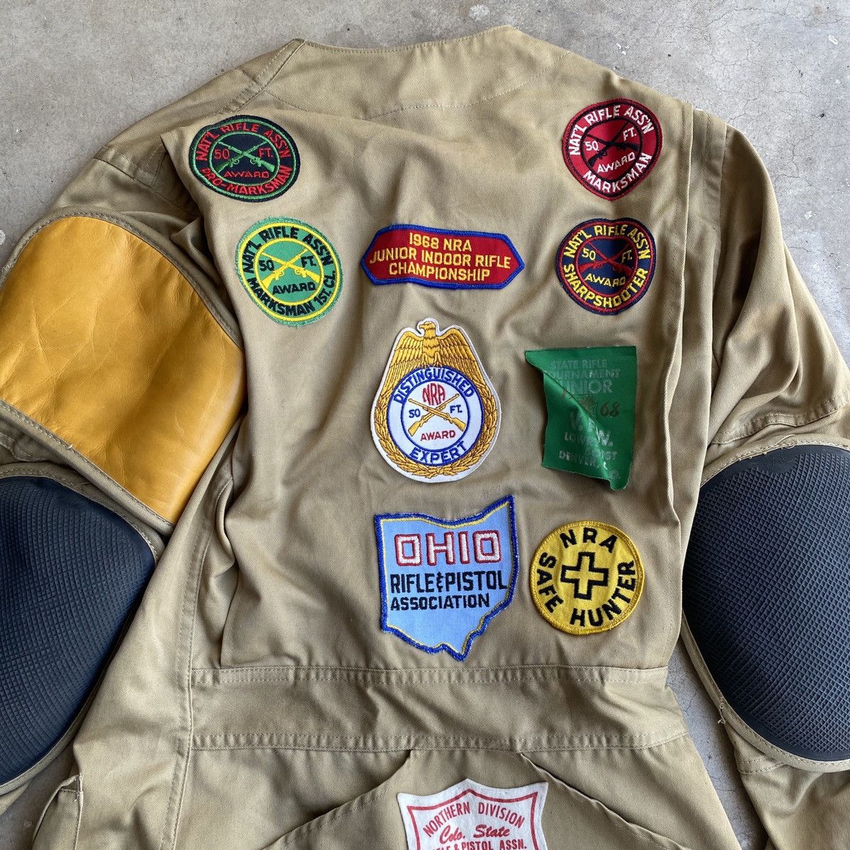 Vintage 1960s 10X hunting Jacket patches Beige Khaki Jacket M Size US M / EU 48-50 / 2 - 2 Thumbnail