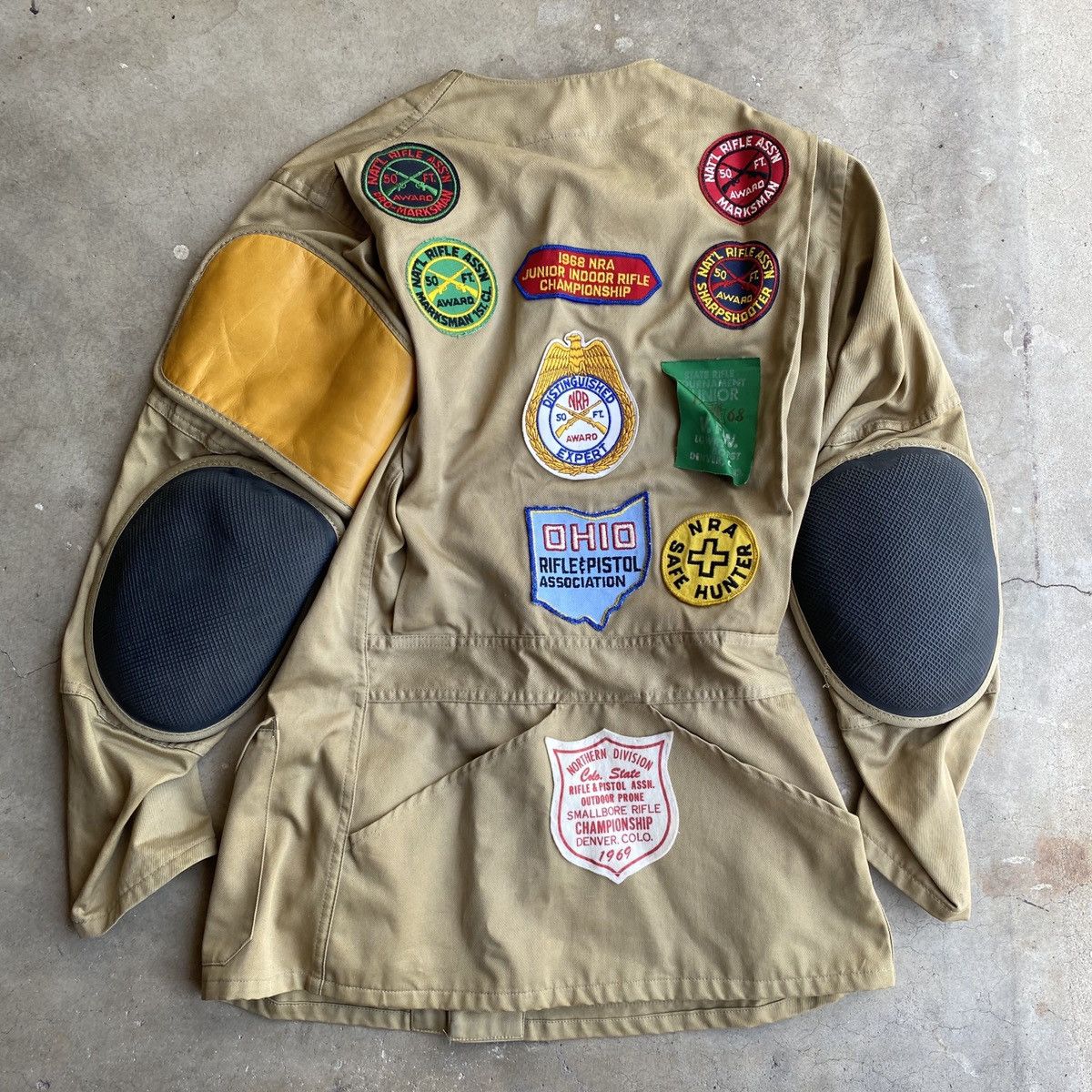 Vintage 1960s 10X hunting Jacket patches Beige Khaki Jacket M Size US M / EU 48-50 / 2 - 1 Thumbnail