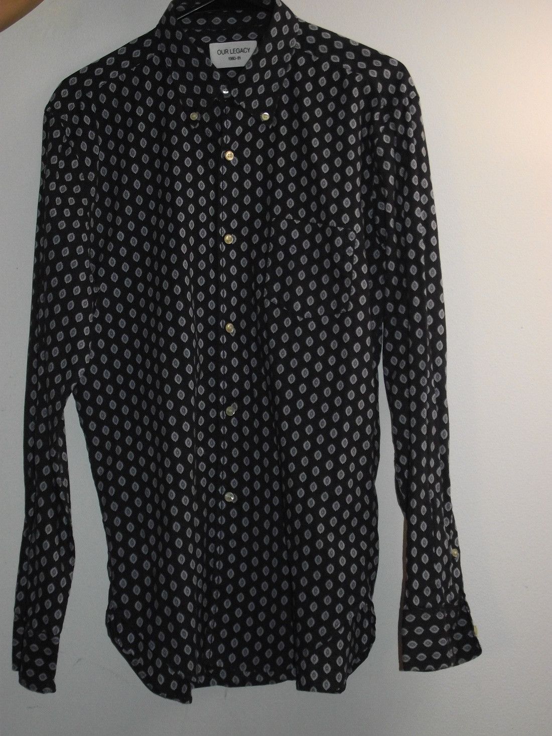 Patterned thin Button up Shirt