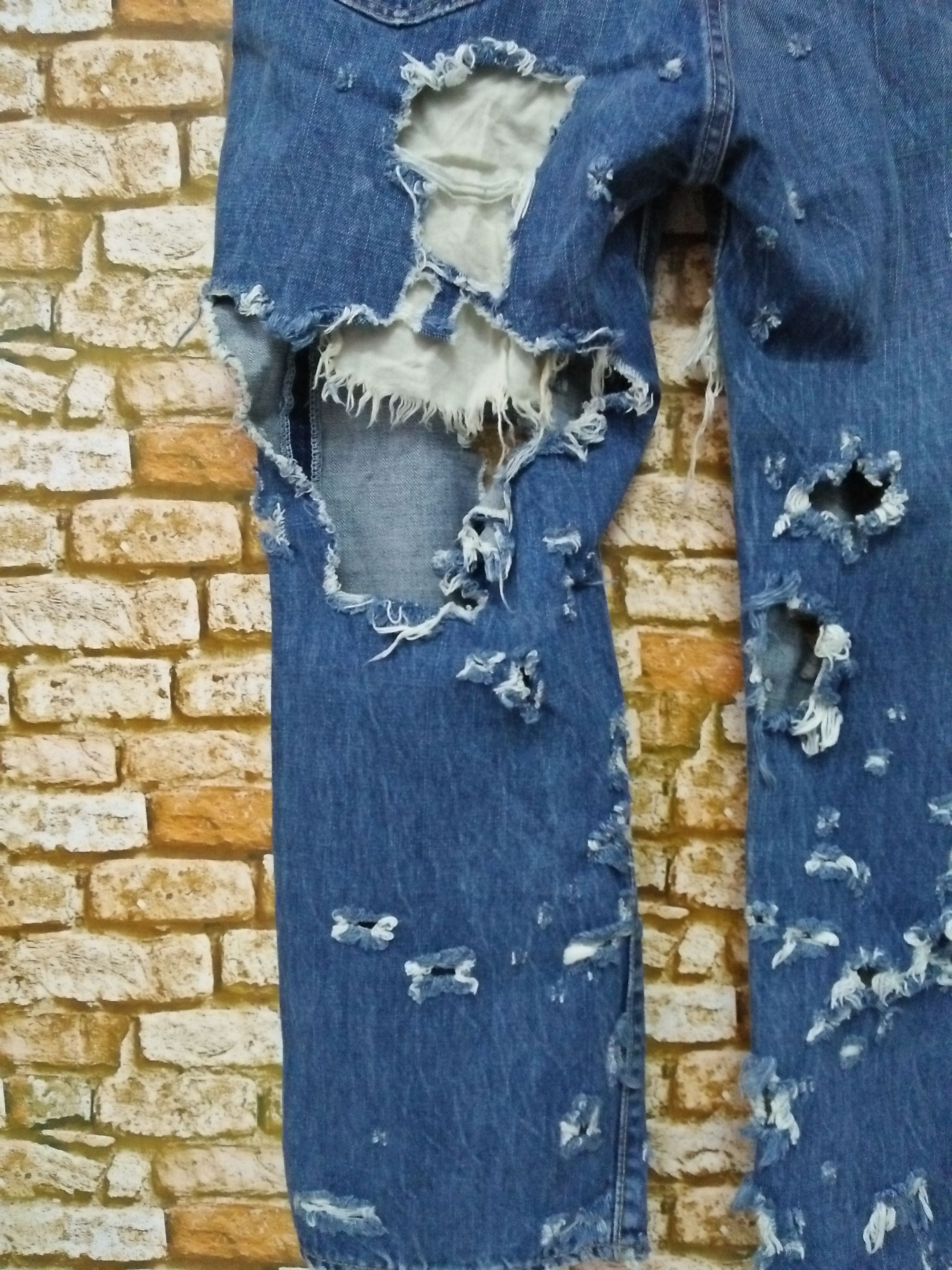 Japanese Brand RNA TRANSFORM & NEW JAPAN HEAVY DISTRESSED DESTROYED (A861) Size US 32 / EU 48 - 7 Thumbnail