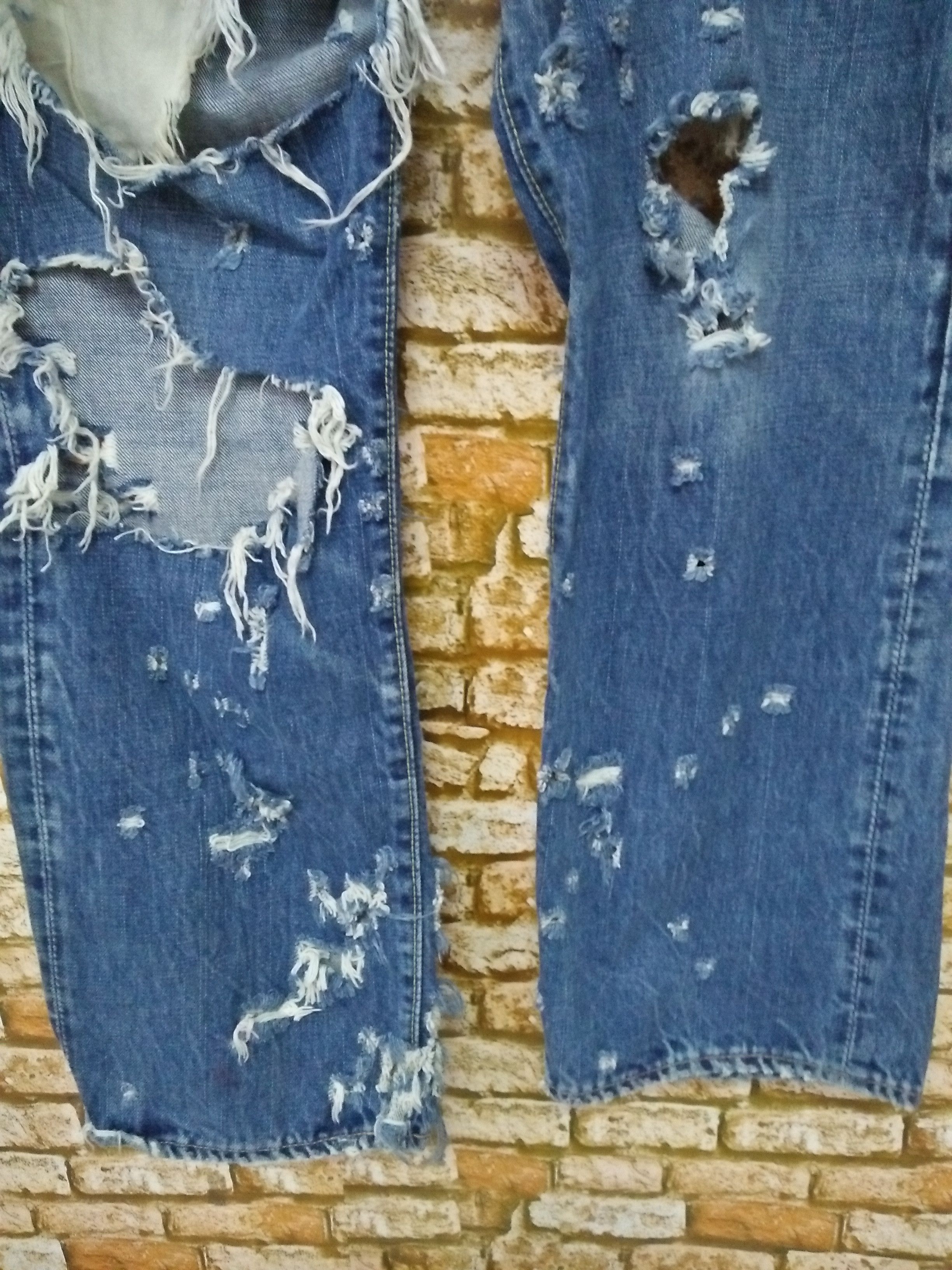 Japanese Brand RNA TRANSFORM & NEW JAPAN HEAVY DISTRESSED DESTROYED (A861) Size US 32 / EU 48 - 5 Thumbnail