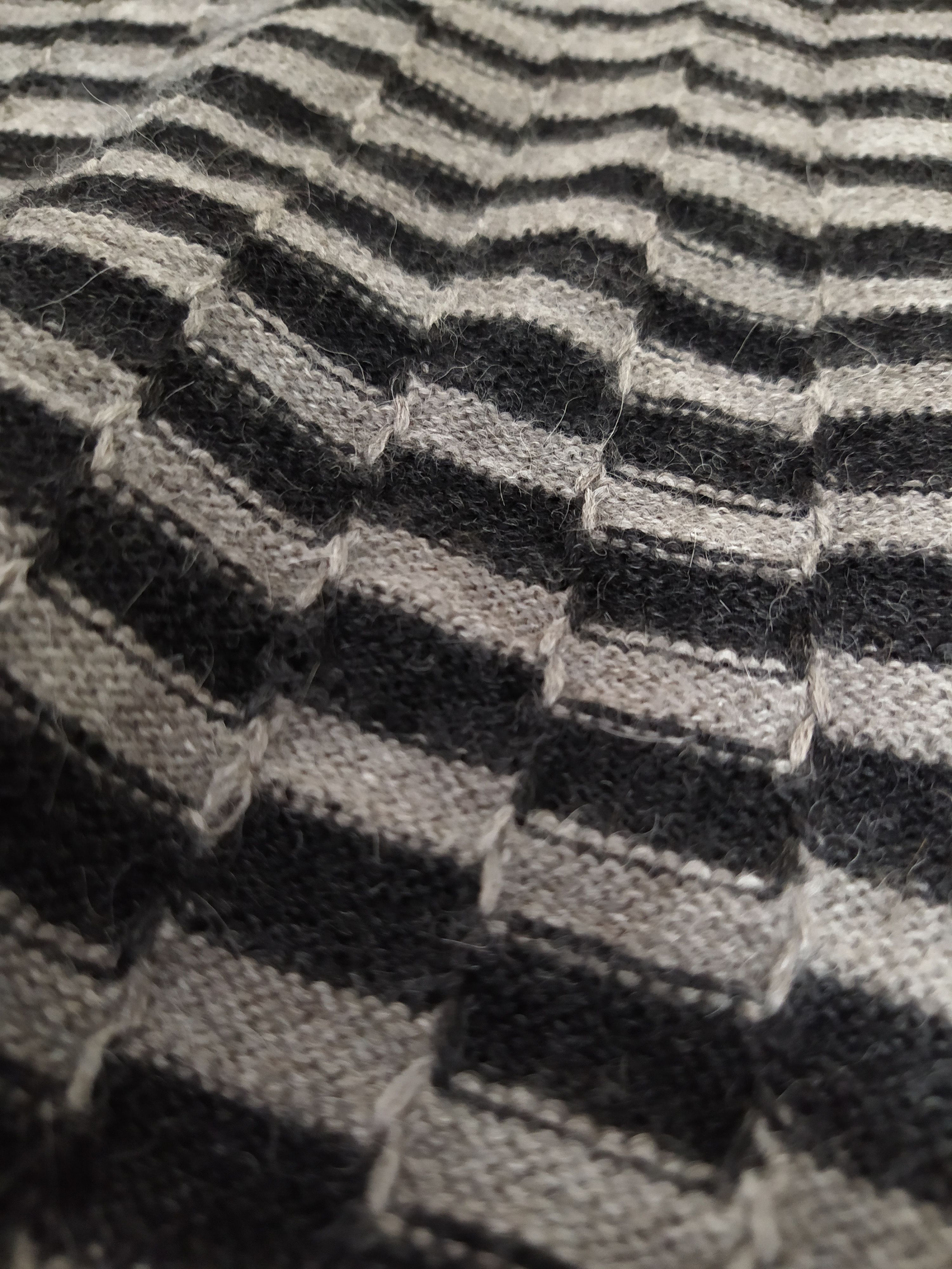 Yves Saint Laurent YVES SAINT LAURENT YSL KNITWEAR SWEATER STRIPE (B451) Size US M / EU 48-50 / 2 - 4 Thumbnail