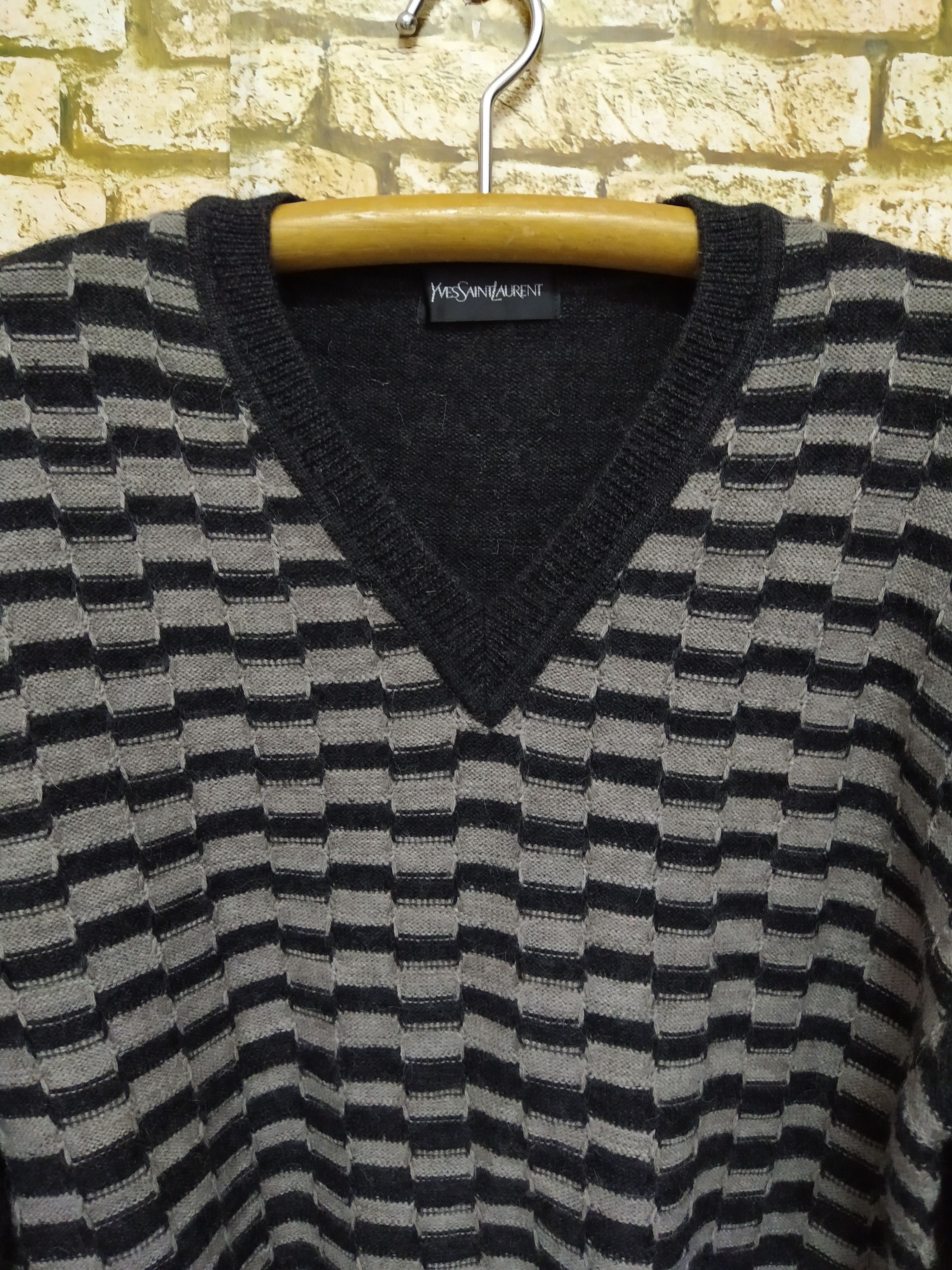 Yves Saint Laurent YVES SAINT LAURENT YSL KNITWEAR SWEATER STRIPE (B451) Size US M / EU 48-50 / 2 - 2 Thumbnail