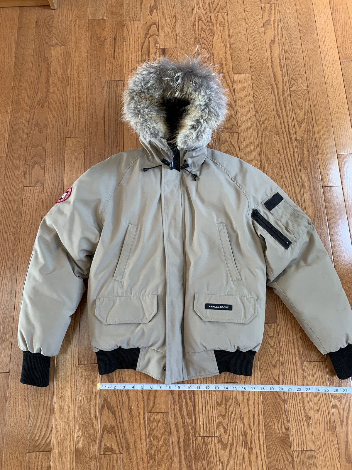 image of Canada Goose Chilliwack in Beige, Men's (Size Small)