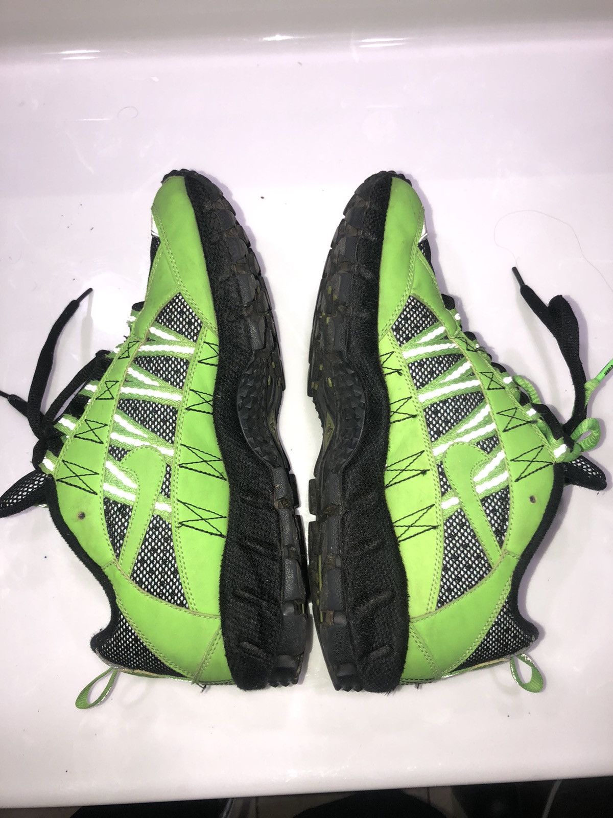 Nike × Supreme SUPREME x NIKE AIR “HUMARA” 2017 | Grailed