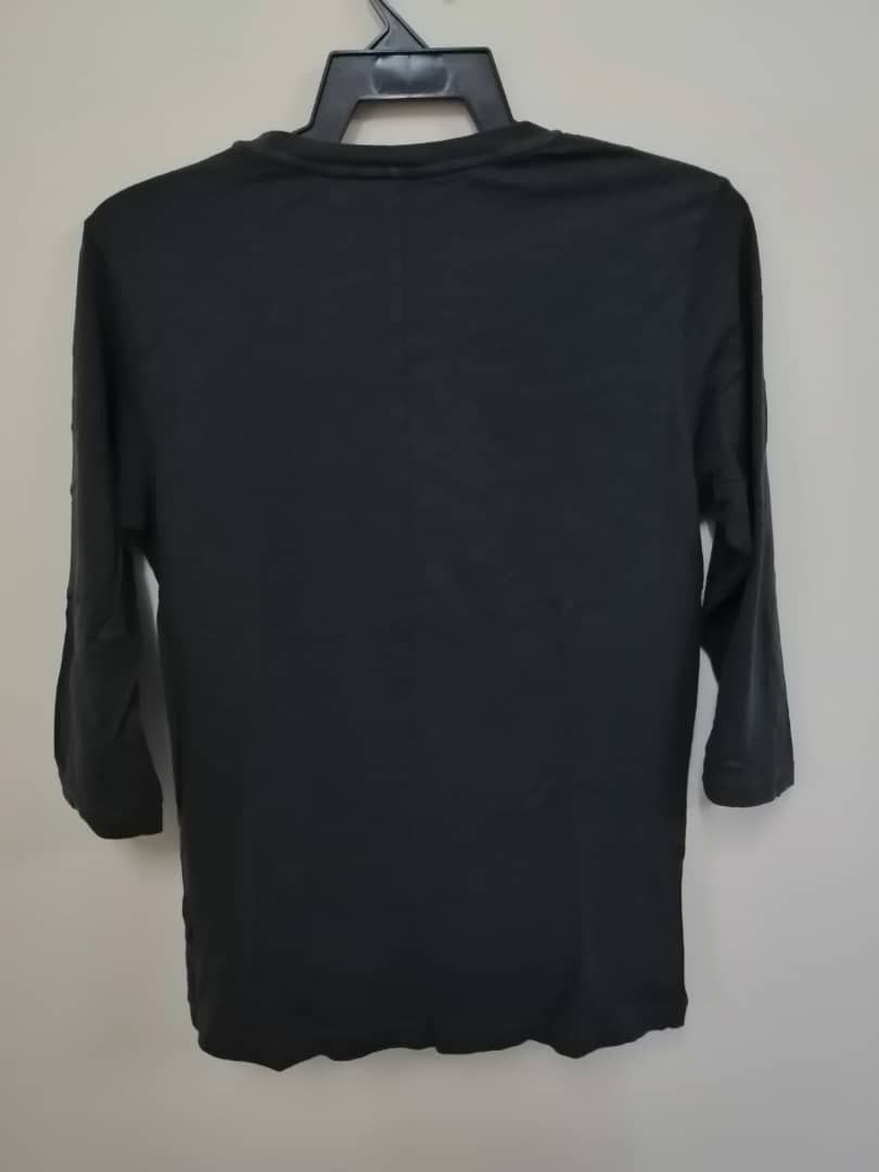Undercover × Uniqlo Uniqlo Undercover New standard family 3q shirt Size US S / EU 44-46 / 1 - 2 Thumbnail