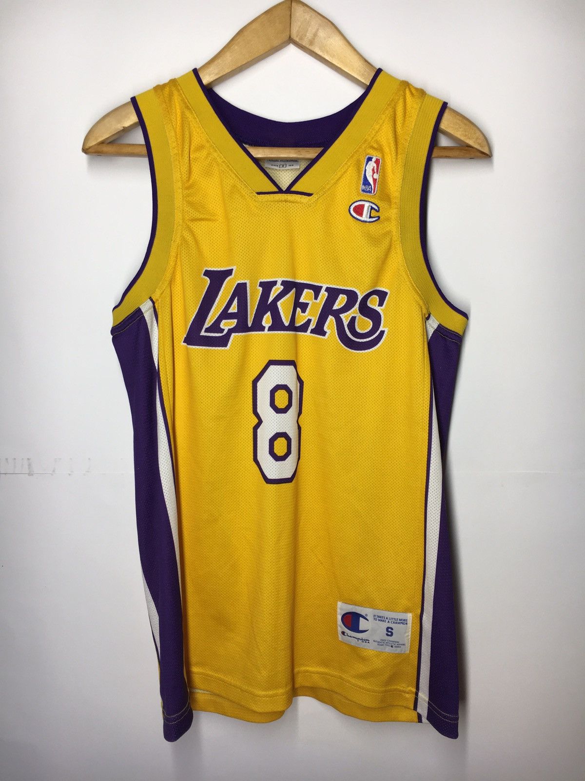 VTG Lakers Kobe Bryant offers Jersey Champion 8