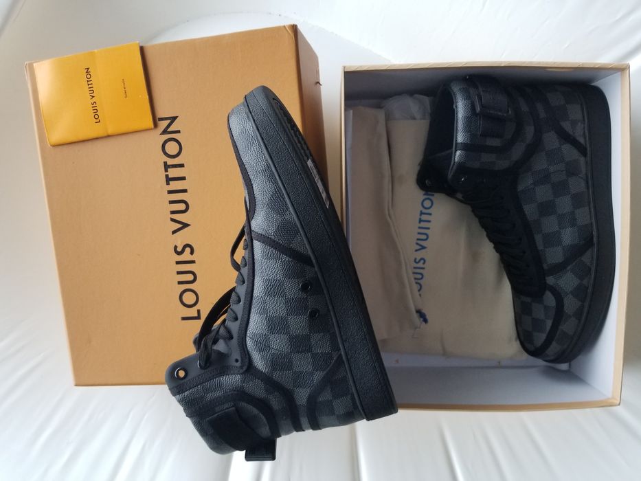 Louis Vuitton Rivoli Sneaker BLACK. Size 10.5