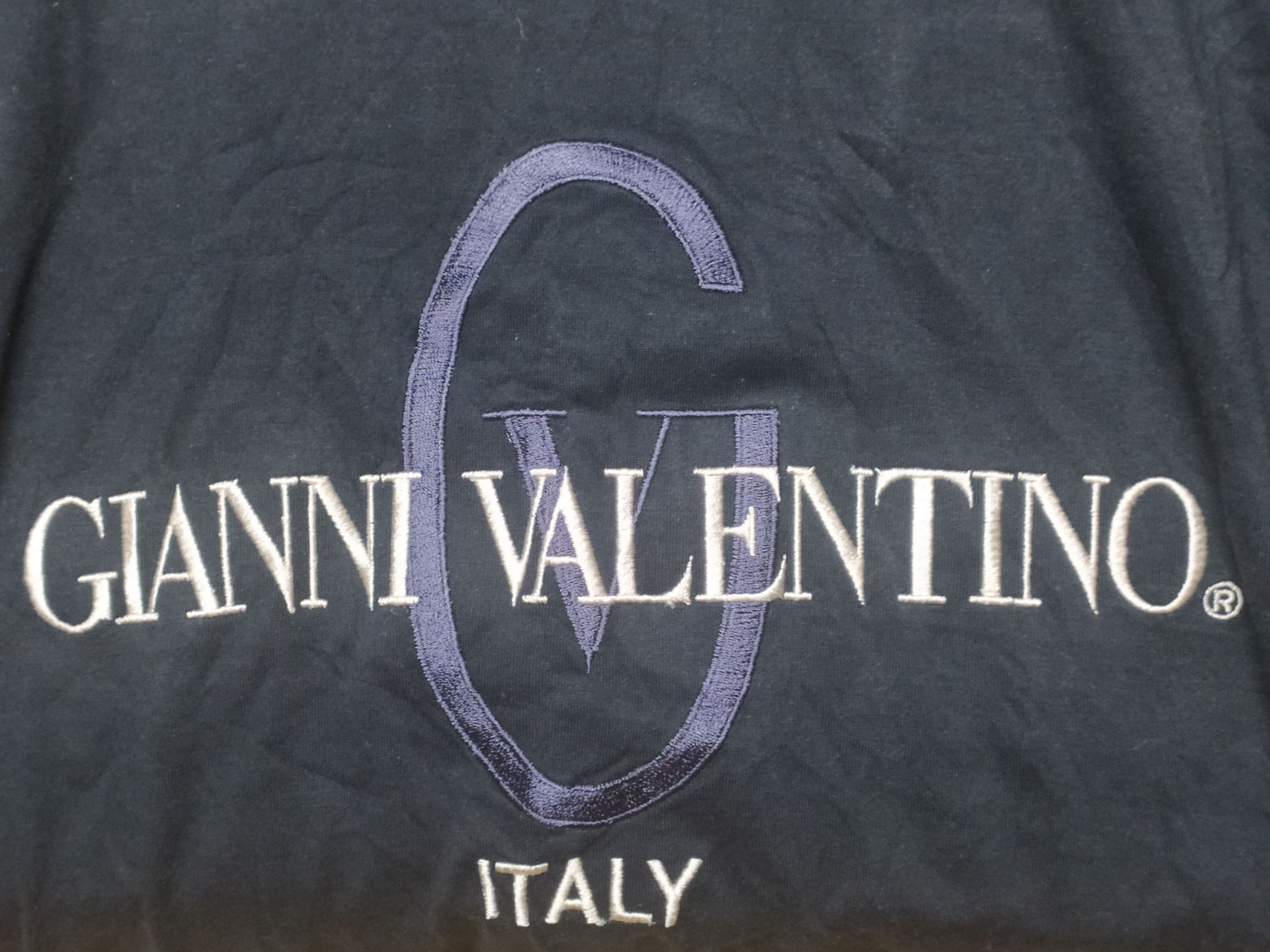 Vintage Gianni Valentino Tshirt Spellout Big Logo