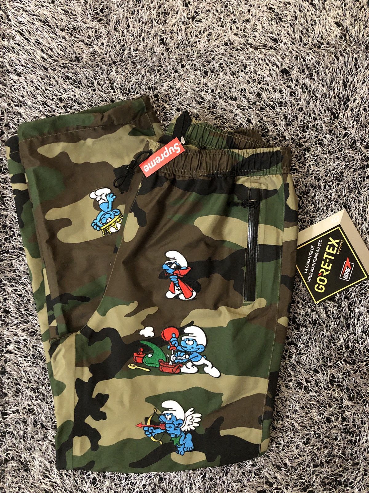 Supreme Supreme x Smurfs gore-tex pants | Grailed