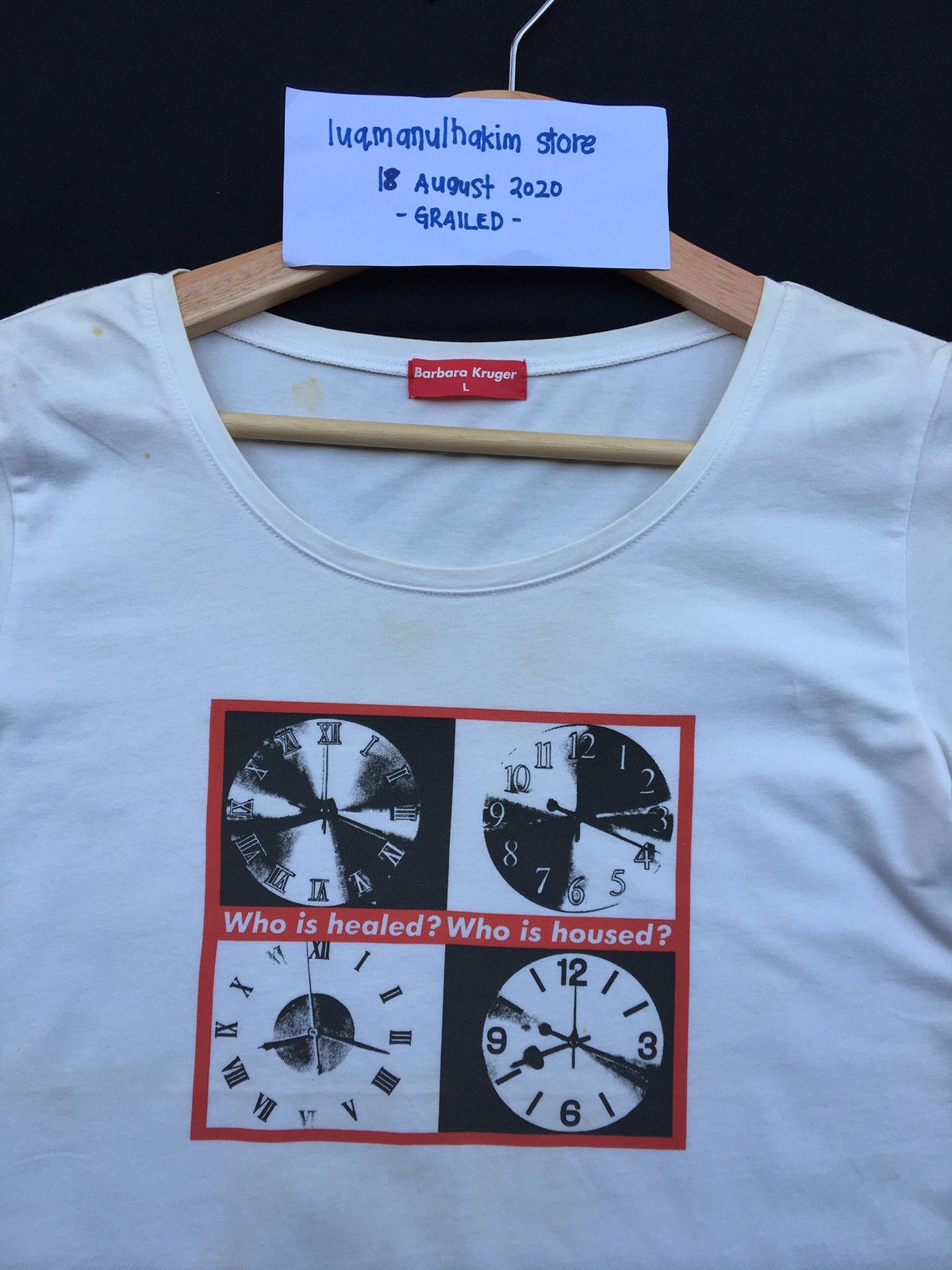Barbara Kruger Barbara Kruger ‘Who is healed? Who is housed’ White Print T Size US S / EU 44-46 / 1 - 5 Thumbnail