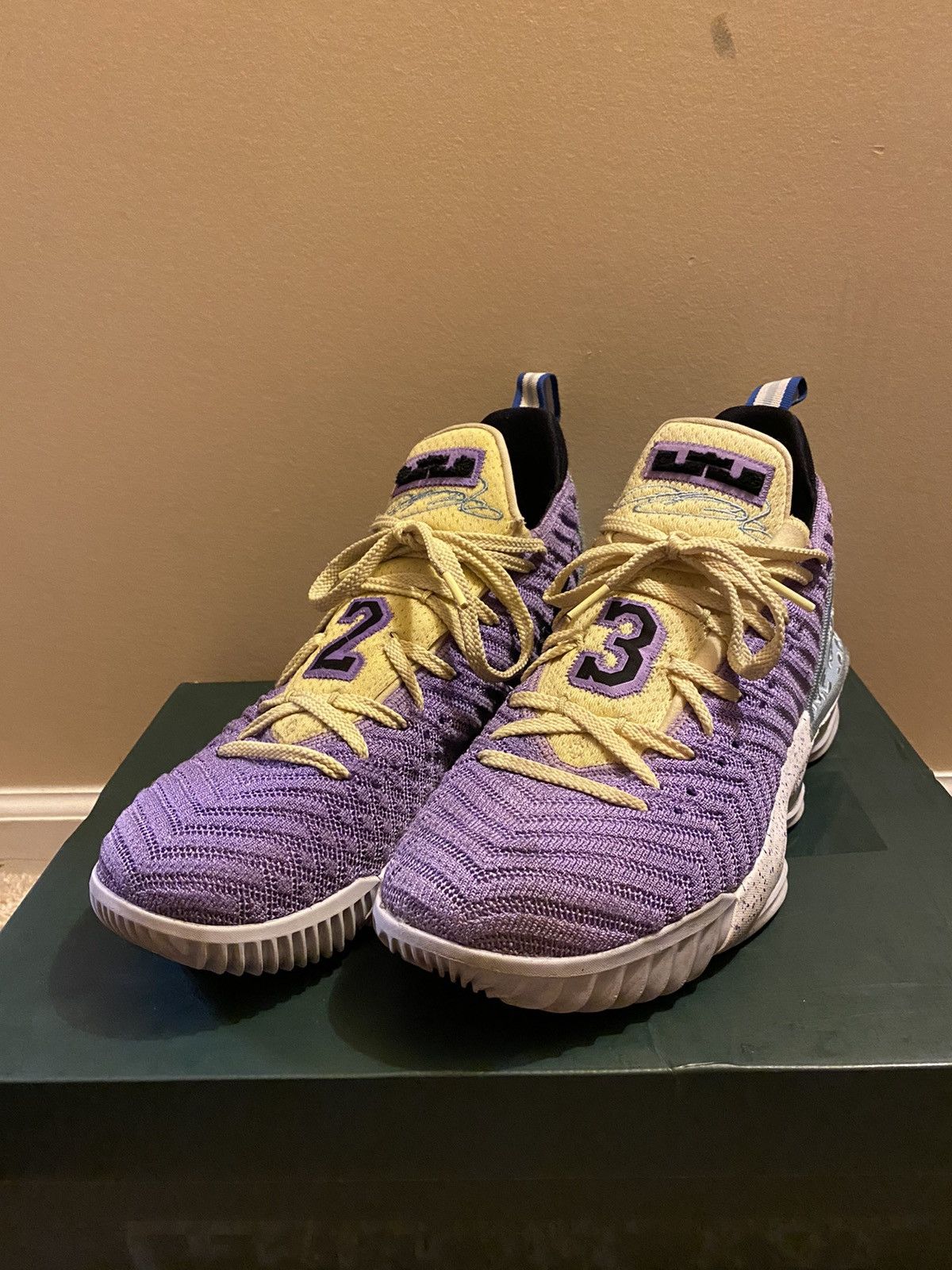 nike lebron 16 lakers championships