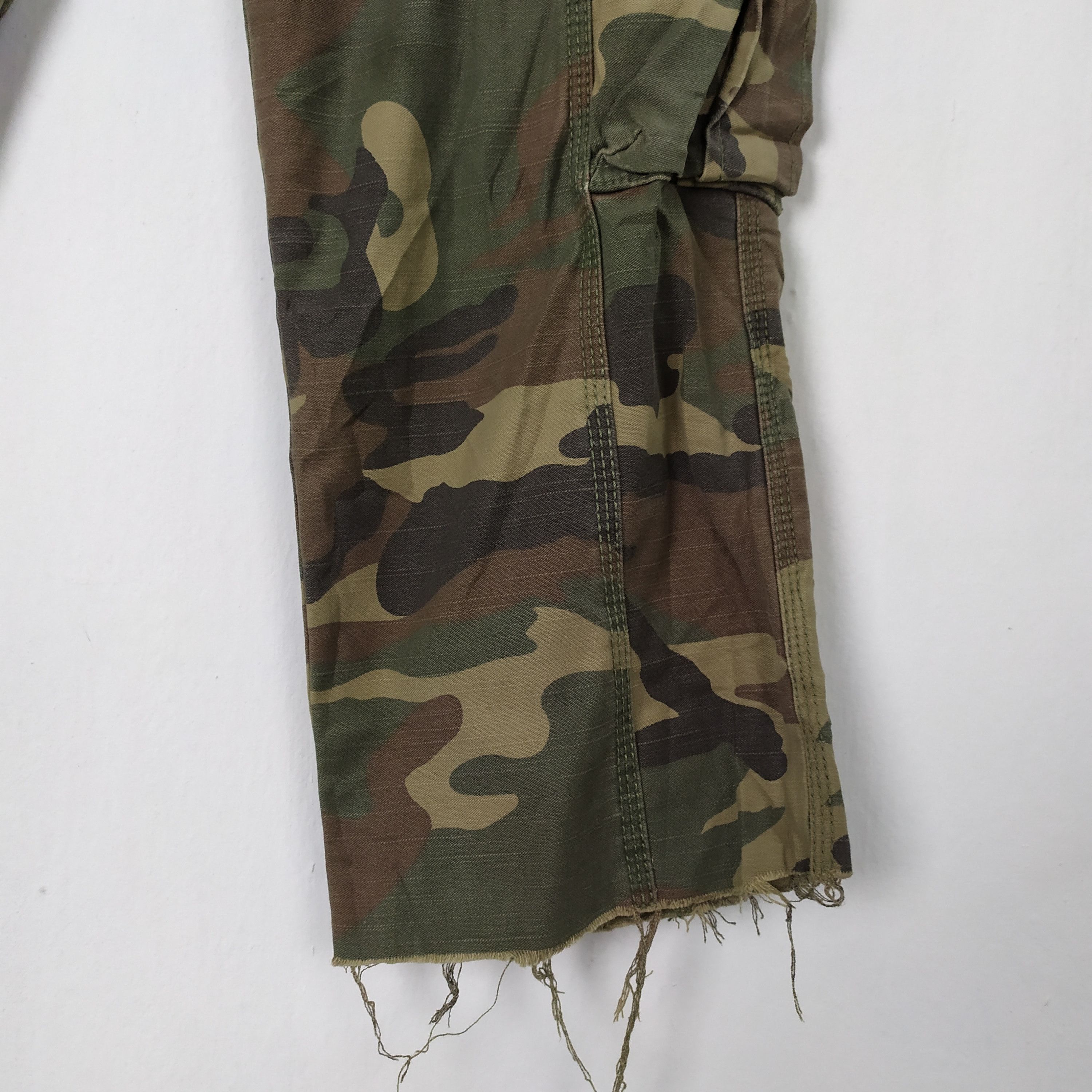 Japanese Brand Back Number Camo Cropped pants multipocket waist 30 Size US 30 / EU 46 - 3 Thumbnail