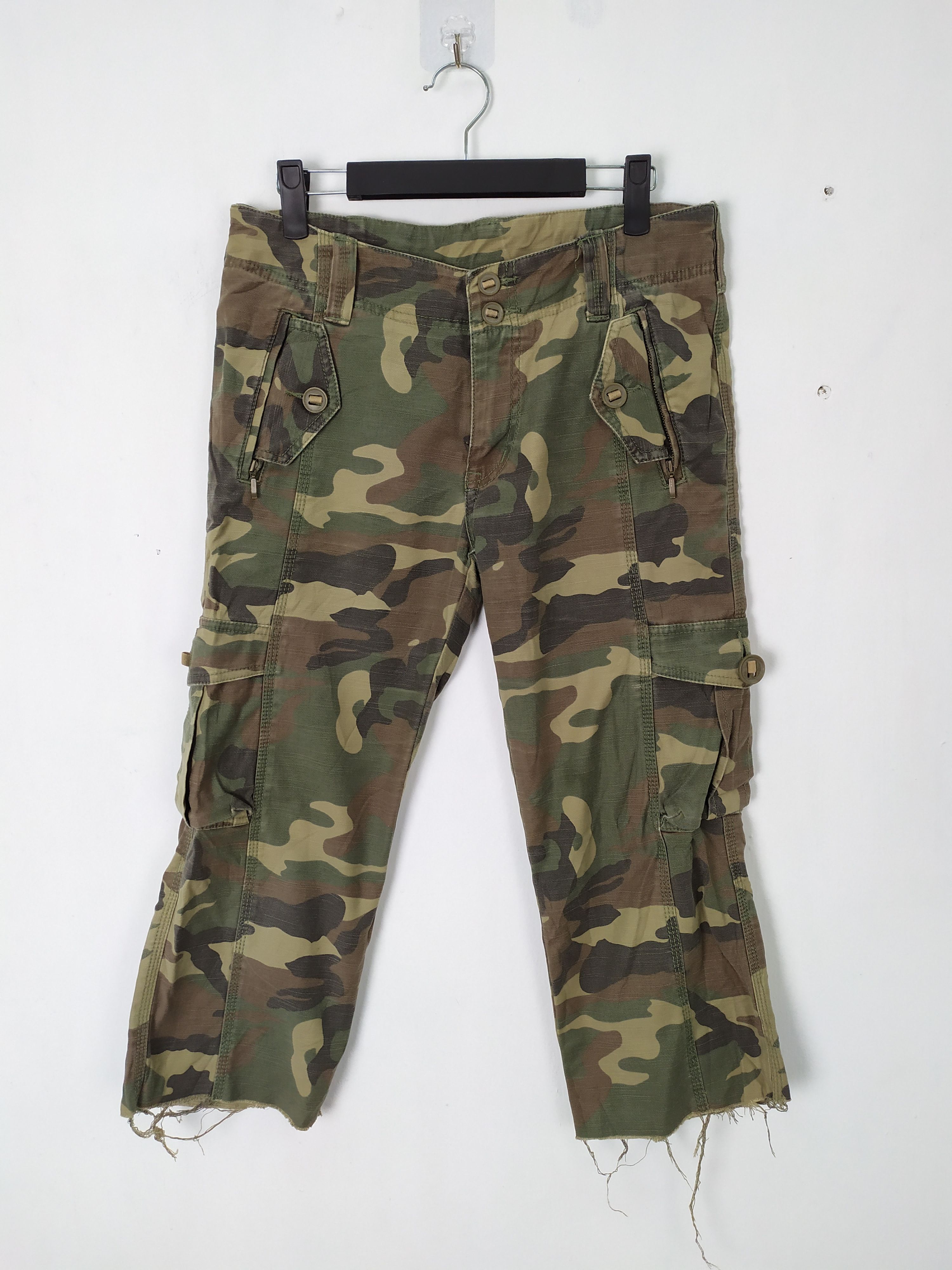 Japanese Brand Back Number Camo Cropped pants multipocket waist 30 Size US 30 / EU 46 - 1 Thumbnail