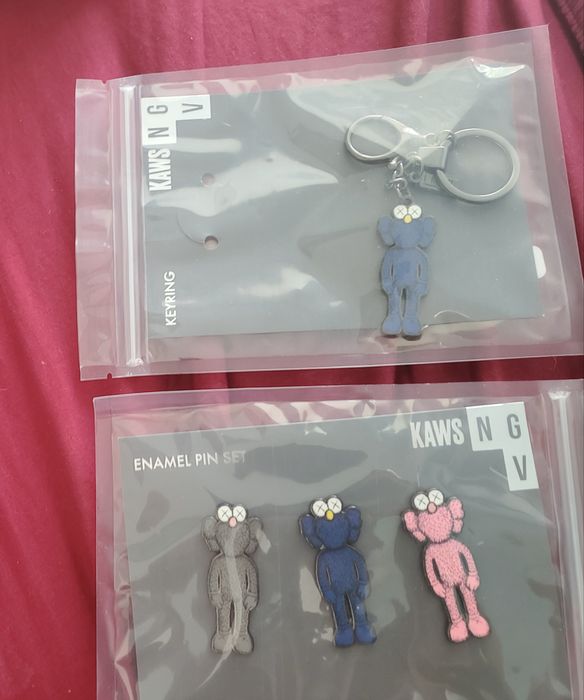 Kaws KAWS KEYRING BFF BLUE X PIN SET OF 3 BF | Grailed