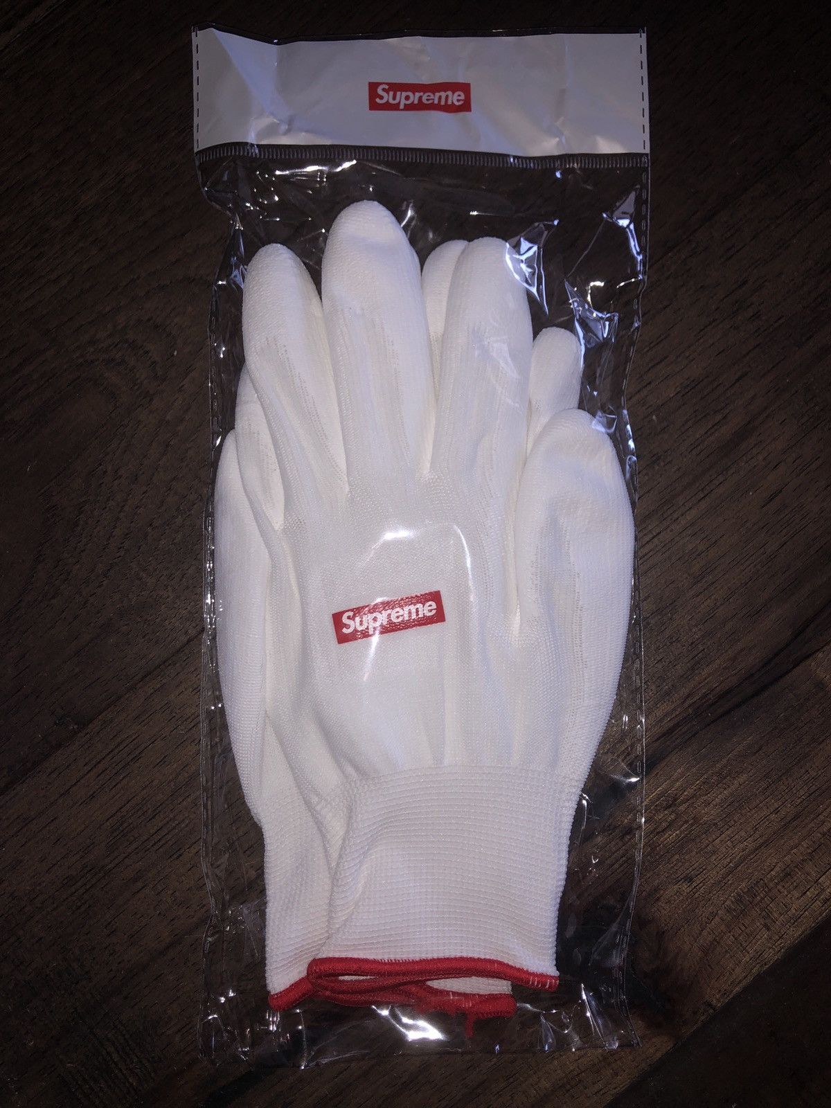Supreme Supreme week 1 FW20 Rubberized Gloves ($20 each pair) Size ONE SIZE - 2 Thumbnail