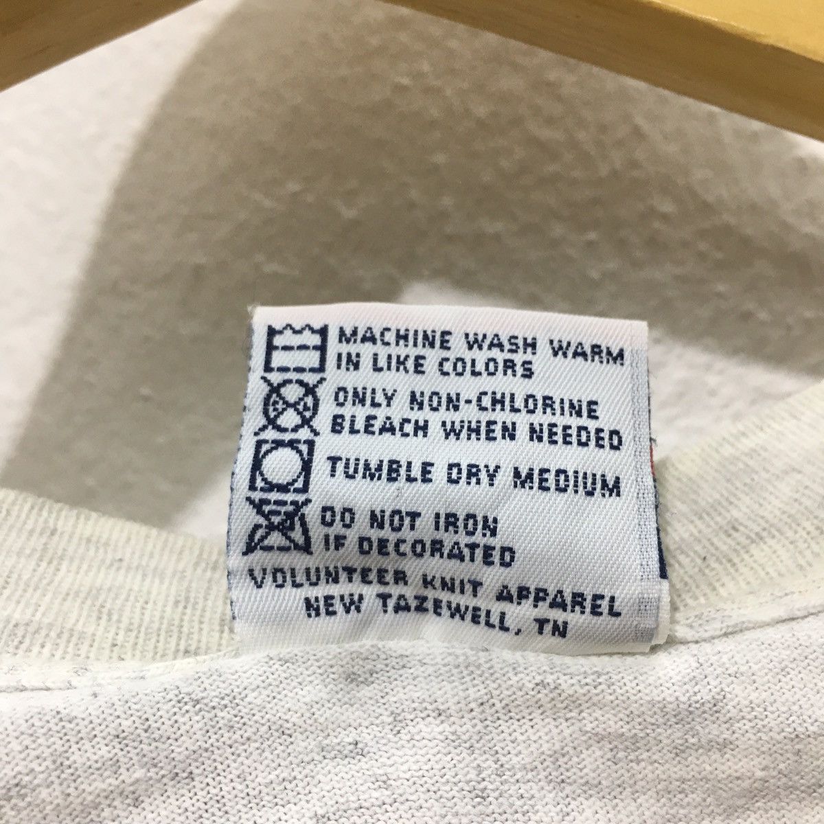 Vintage Vintage Volunteer Serigraph Regatta Naples Florida Tee L Sz Size US L / EU 52-54 / 3 - 13 Thumbnail