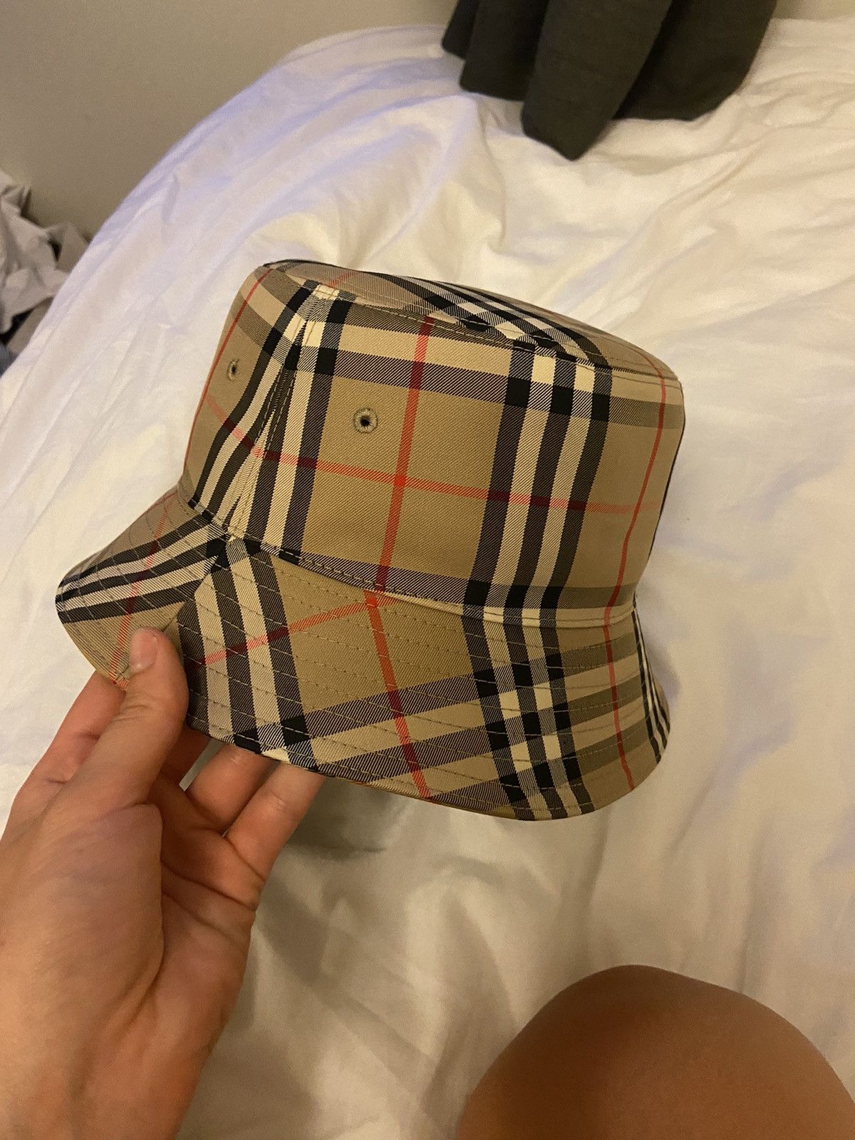 Nova check bucket hat 2025