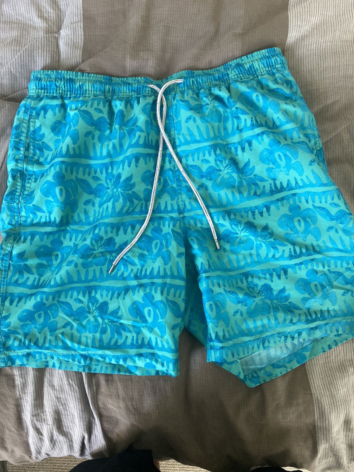 Kirkland Signature Teal Hawaiian print swim trunks | Grailed