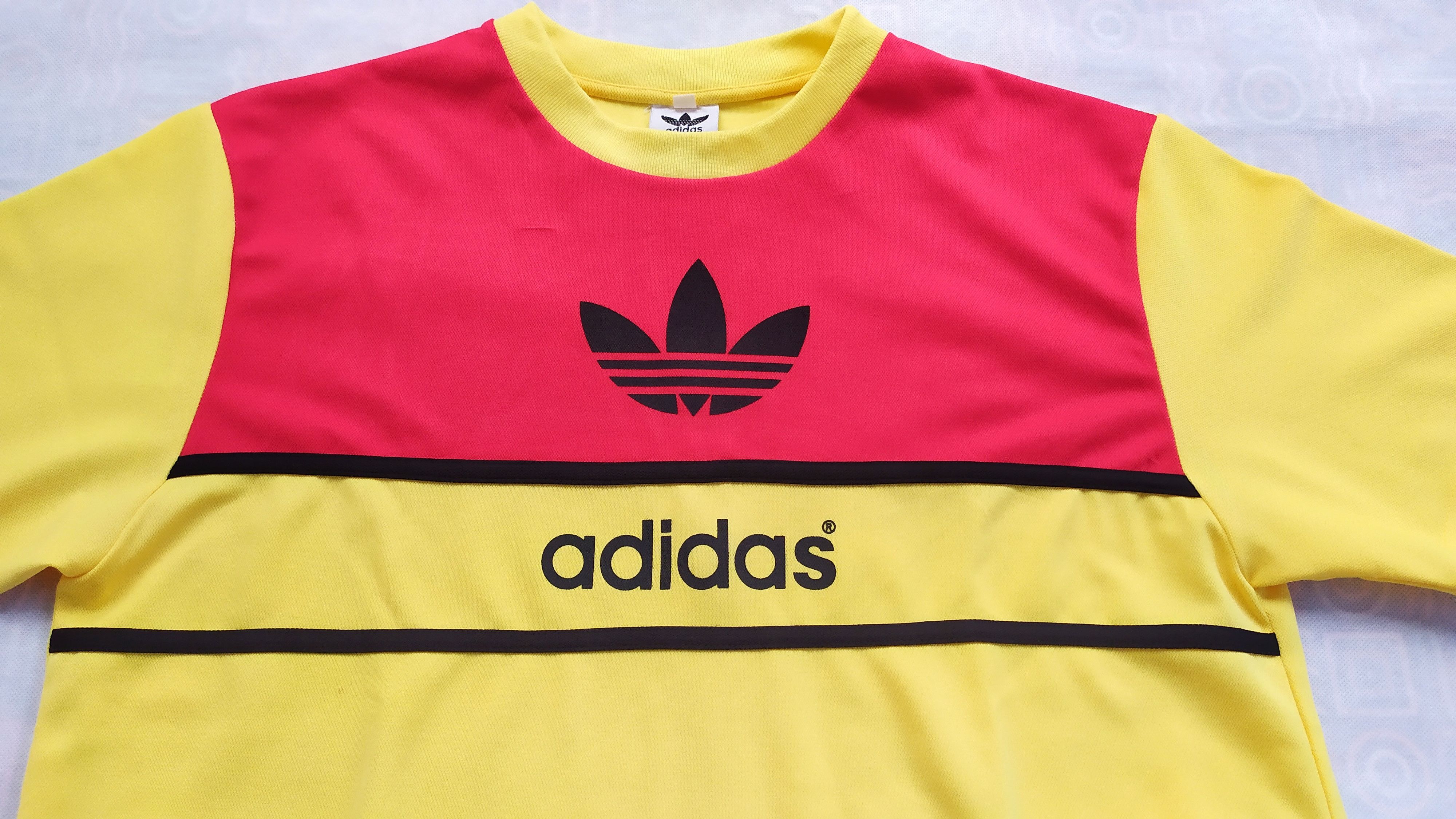 Adidas Vintage ADIDAS TREFOIL big logo t shirt size M Size US M / EU 48-50 / 2 - 5 Thumbnail