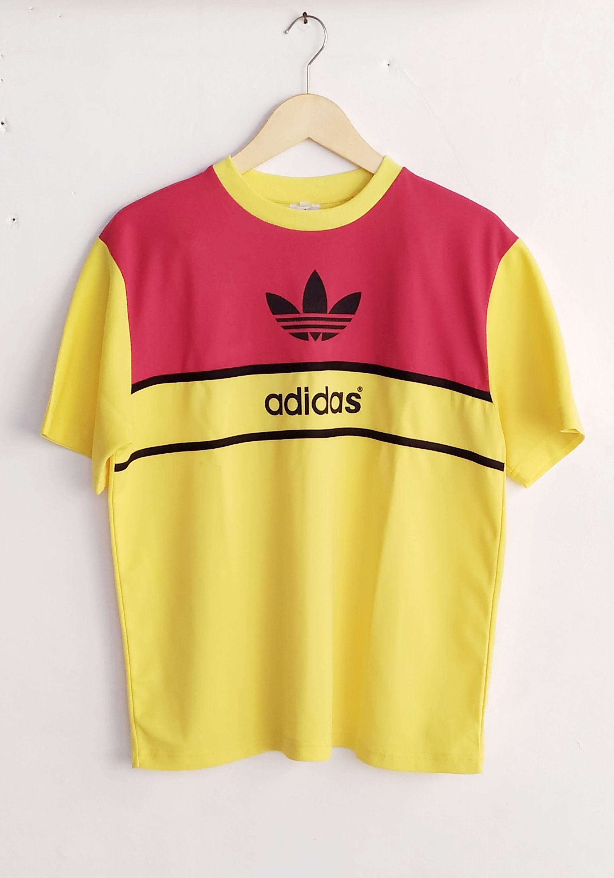 Adidas Vintage ADIDAS TREFOIL big logo t shirt size M Size US M / EU 48-50 / 2 - 1 Thumbnail