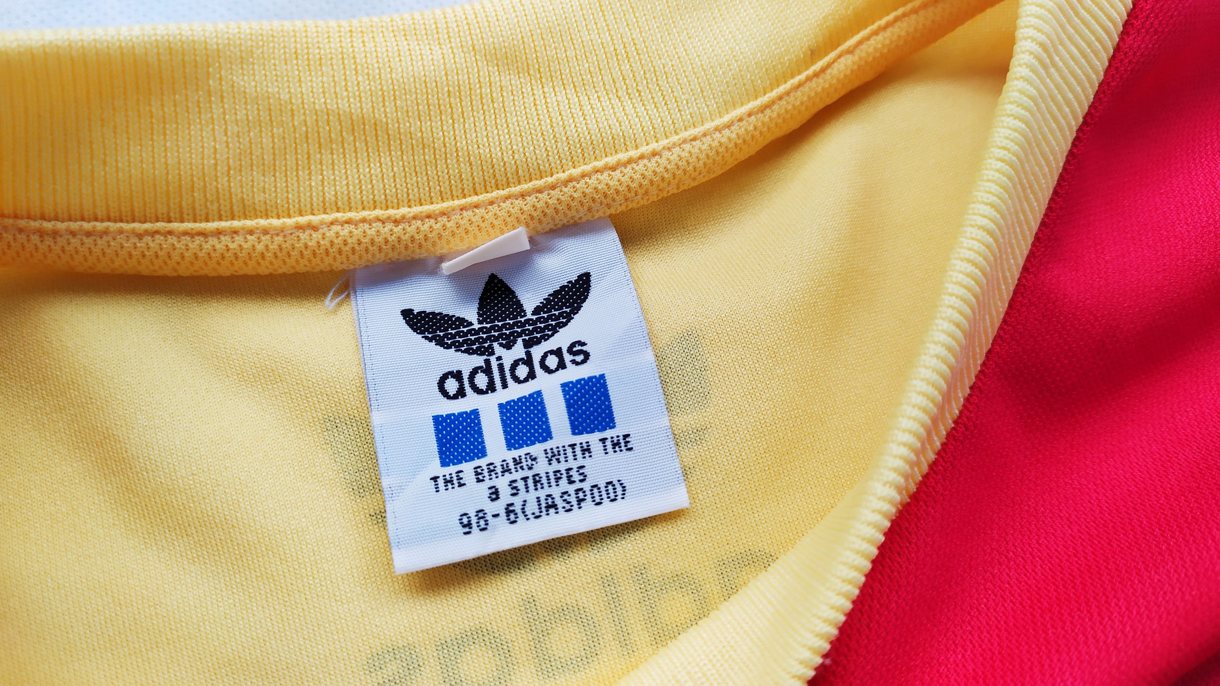 Adidas Vintage ADIDAS TREFOIL big logo t shirt size M Size US M / EU 48-50 / 2 - 6 Thumbnail