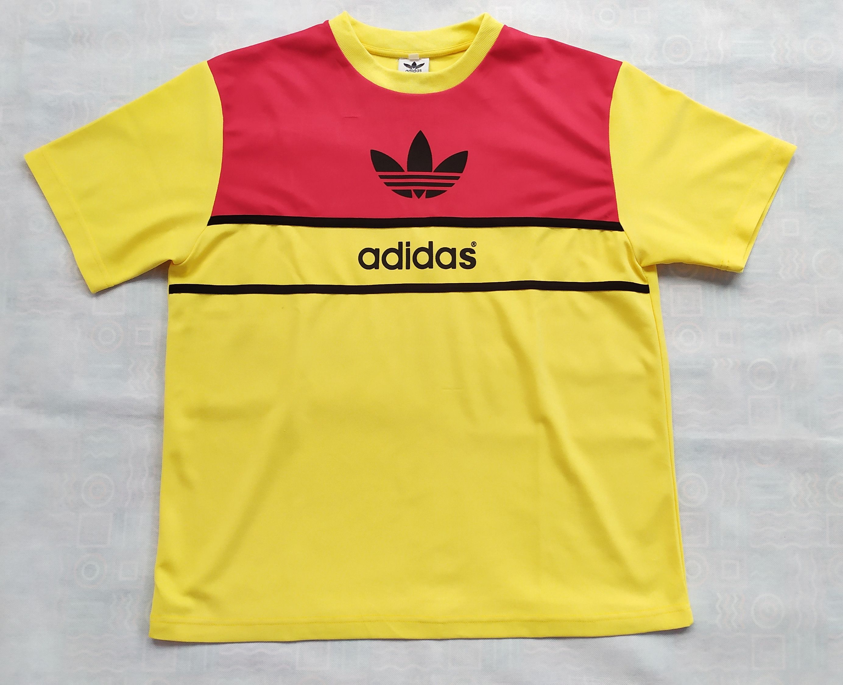 Adidas Vintage ADIDAS TREFOIL big logo t shirt size M Size US M / EU 48-50 / 2 - 3 Thumbnail