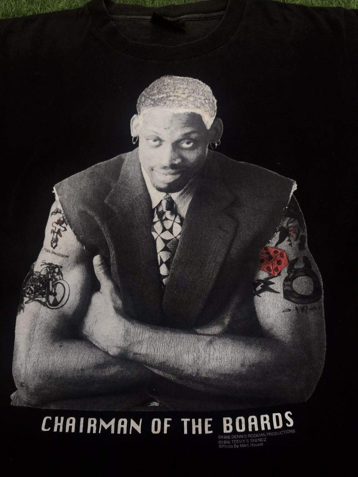 NBA VINTAGE 1996 DENNIS RODMAN chairman of the board glowing Size US S / EU 44-46 / 1 - 2 Thumbnail
