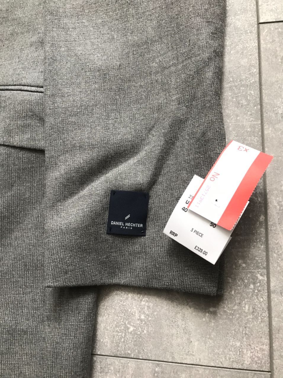 Daniel Hechter Daniel Hechter Paris new suit grey with tag's Size 50R - 10 Thumbnail