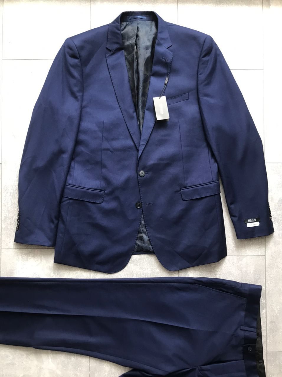 Gianni Feraud Gianni Feraud suit new with tags Size 50R - 1 Thumbnail