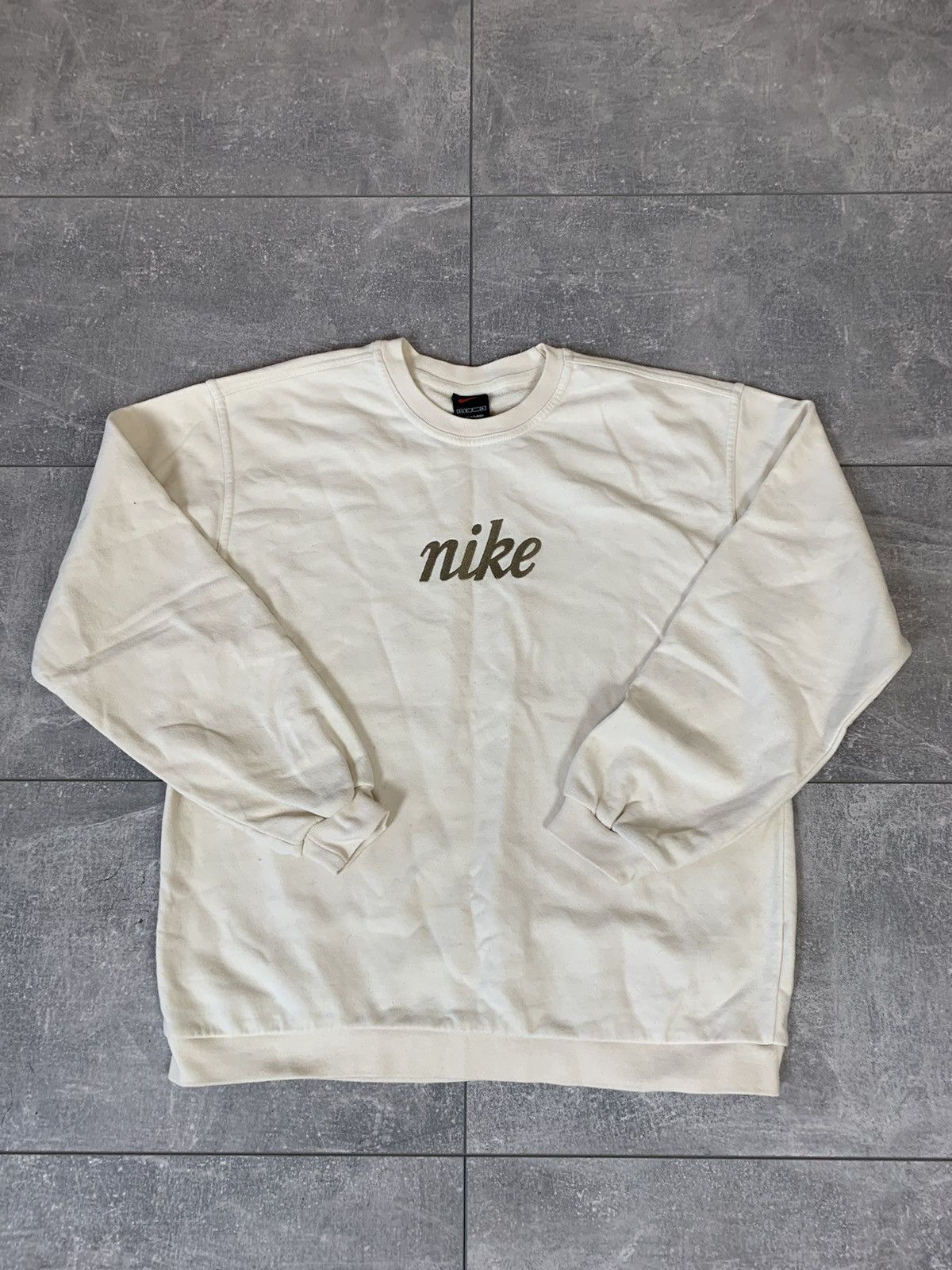 Nike big logo sweatshirt deals