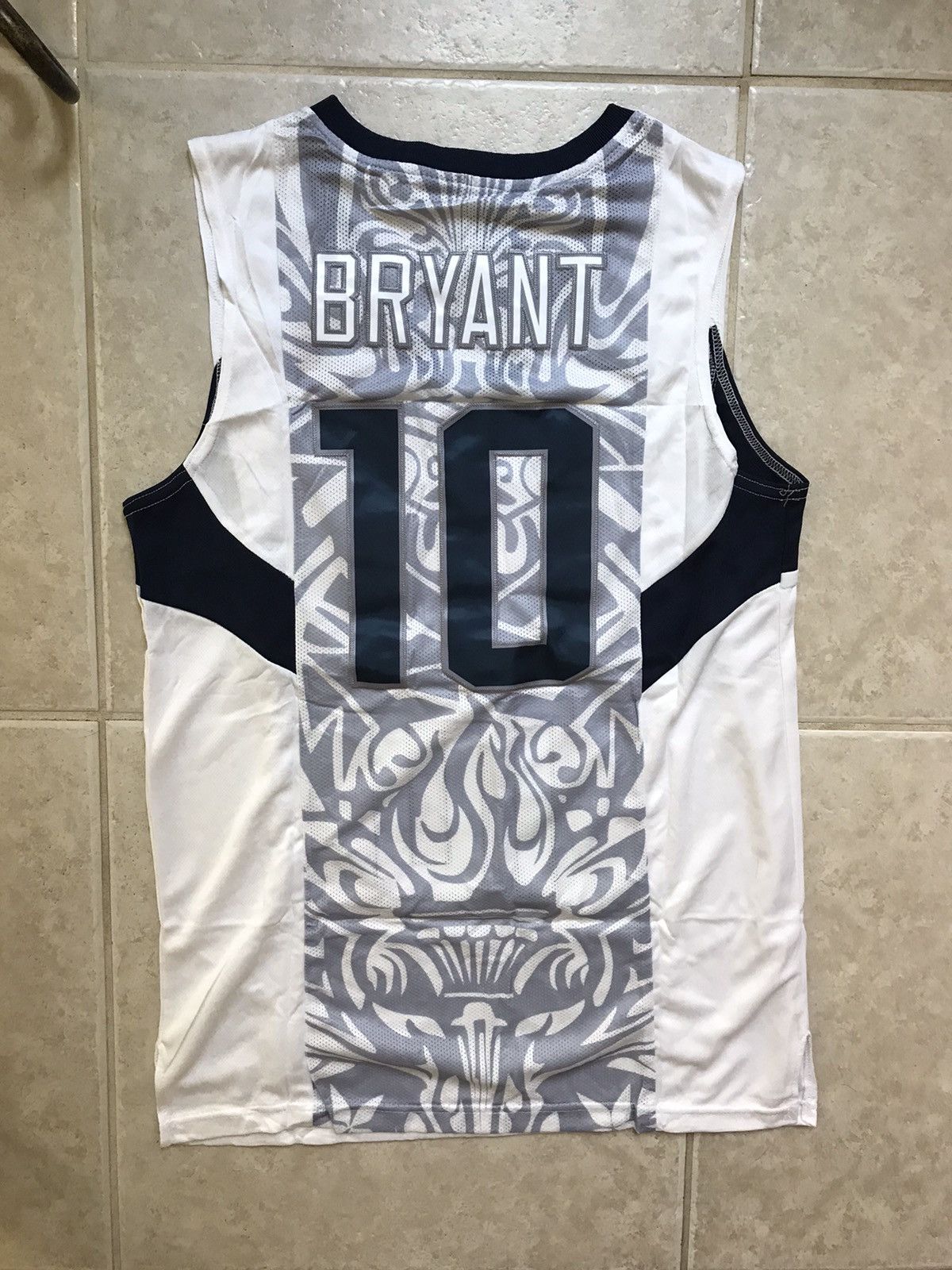 Nike Kobe Bryant 2008 Olympic USA jersey Size US M / EU 48-50 / 2 - 2 Preview