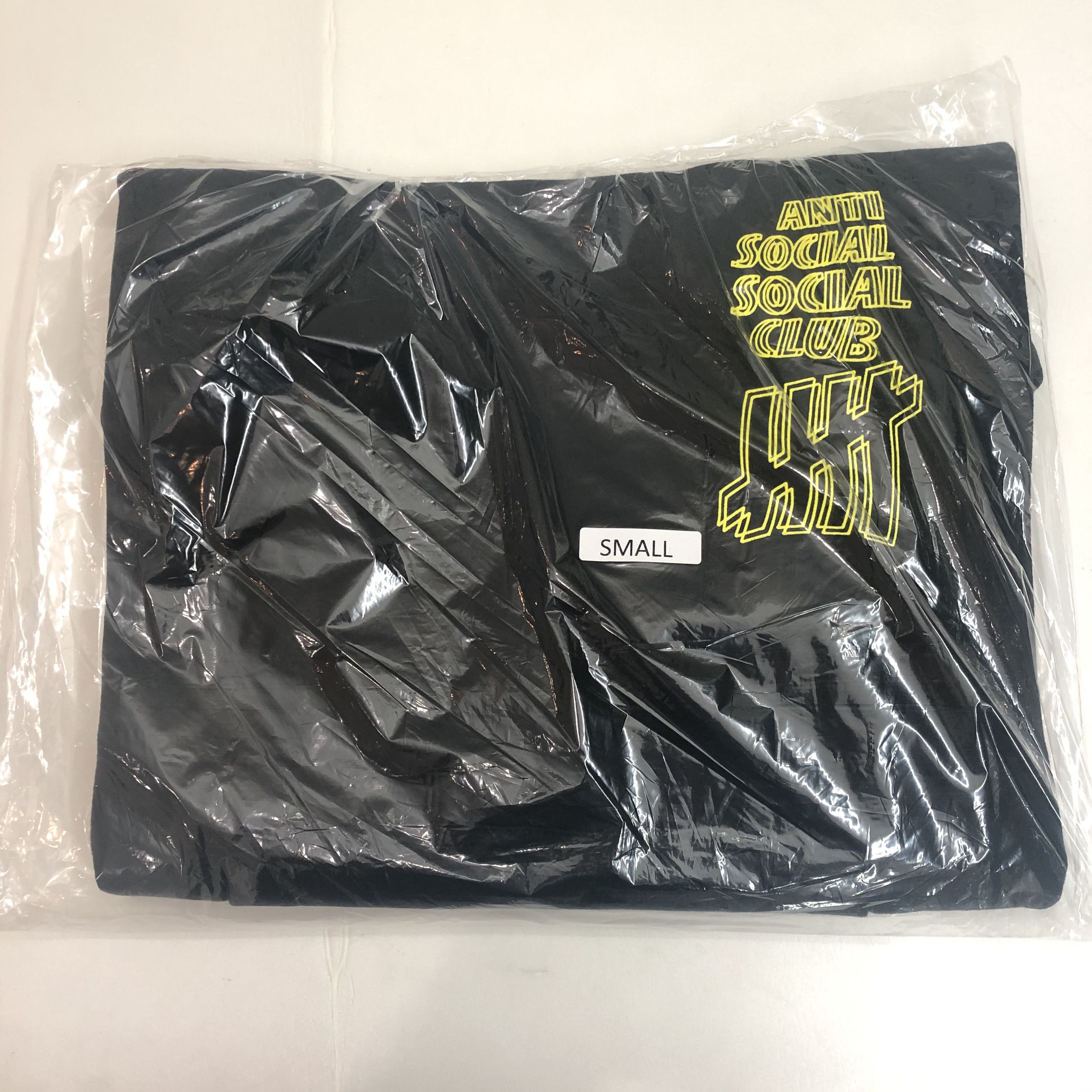 DS FW20 Undefeated x ASSC Yellow Logo Black Hoodie Supreme