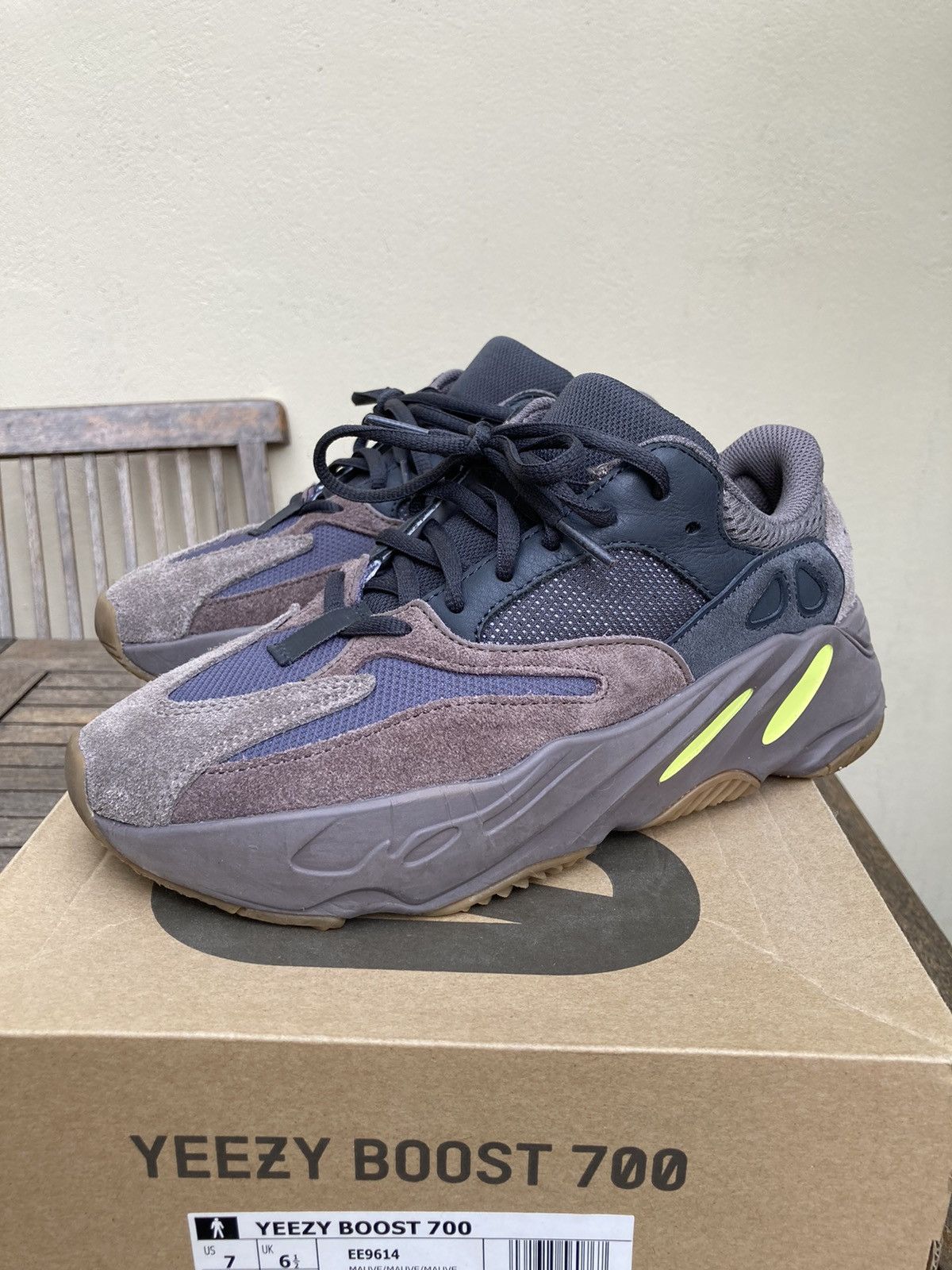 Adidas yeezy 700 outlet kiwi