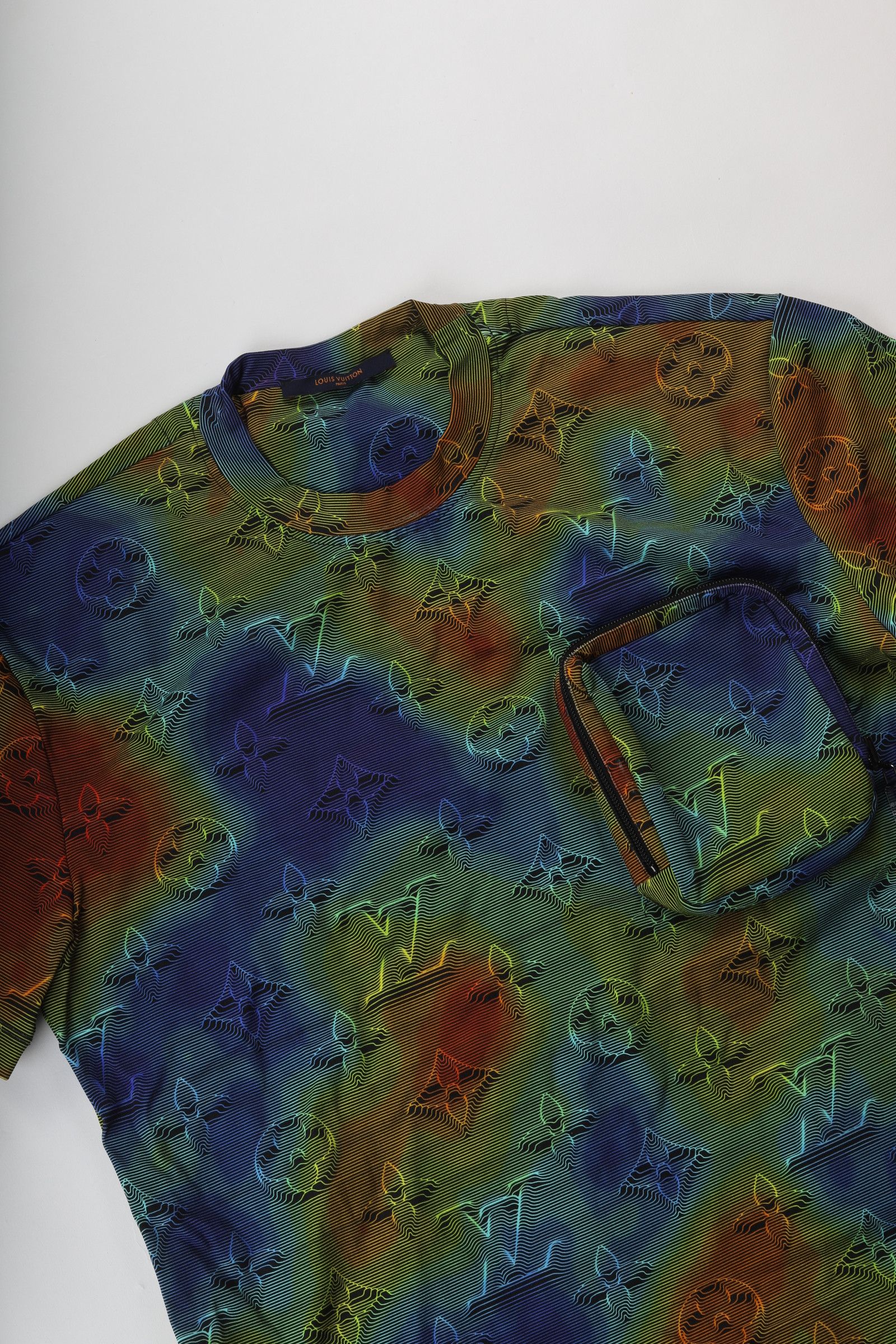 Louis Vuitton SS20 2054 Collection Packable Monogram 3D Shirt Size US M / EU 48-50 / 2 - 3 Thumbnail