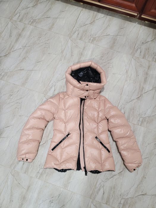 Moncler akebia best sale