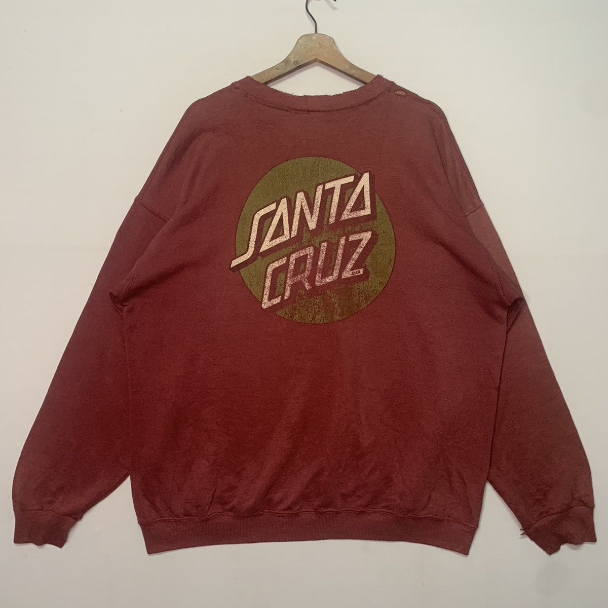 Santa Cruz Skateboards 💥DISTRESSED!! Santa Cruz Skate Gang Big Logo Back Crewneck Size US XL / EU 56 / 4 - 10 Thumbnail