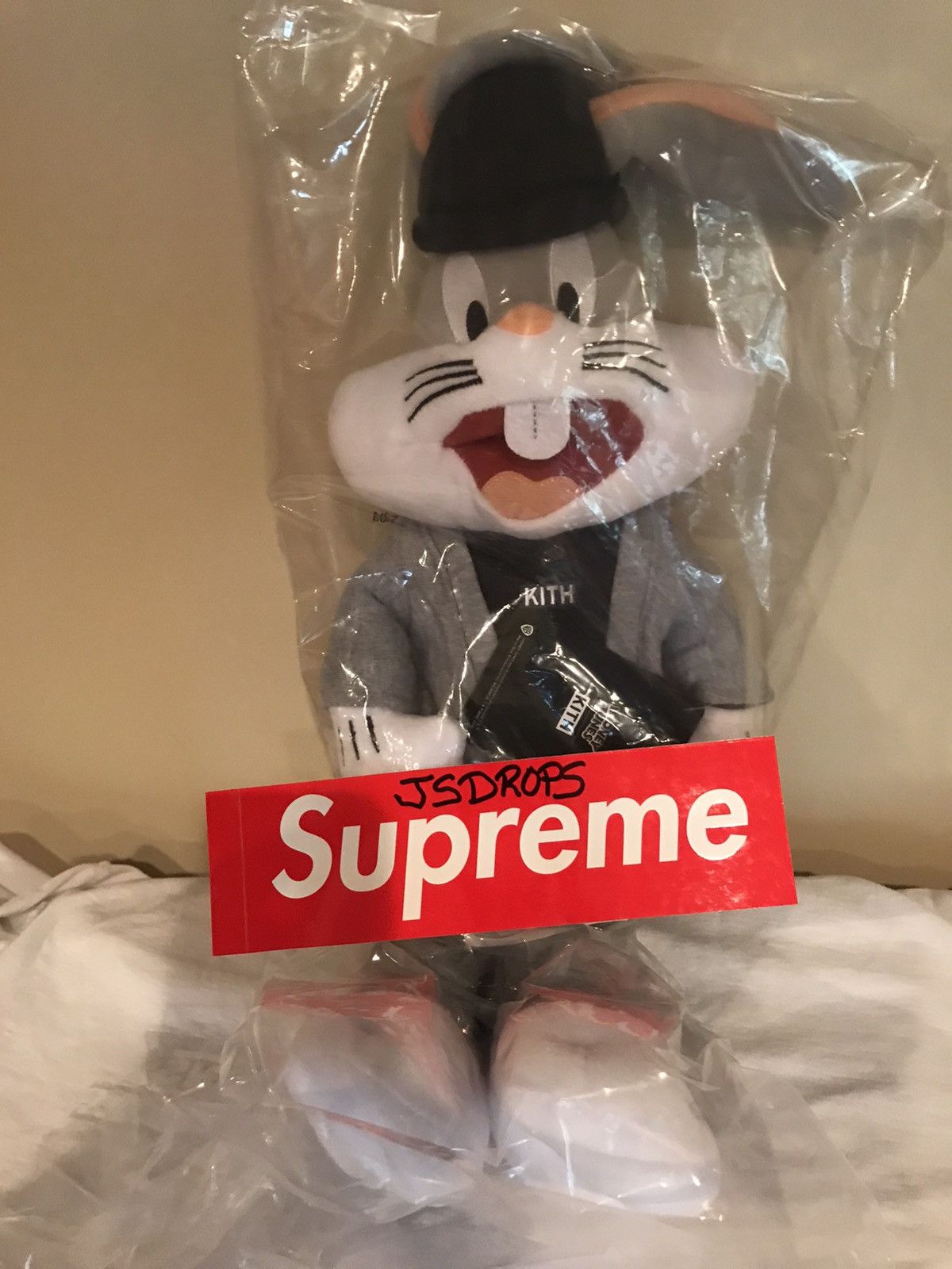 Kith Kith X Looney Tunes Bugs Bunny Plush Size ONE SIZE - 2 Thumbnail