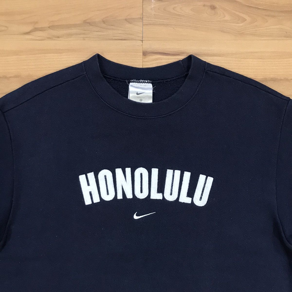 Nike × Vintage Nike Honolulu Crewneck Sweatshirt Size US S / EU 44-46 / 1 - 1 Thumbnail