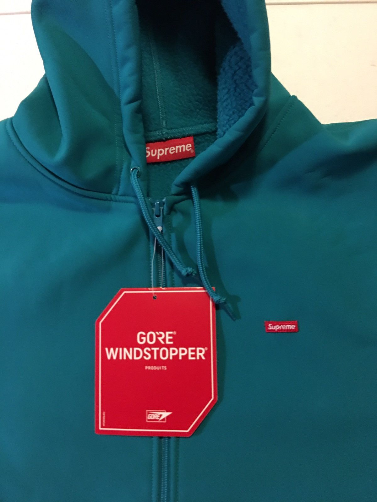 Supreme WINDSTOPPER zip up hooded sweatshirt - Outerwear