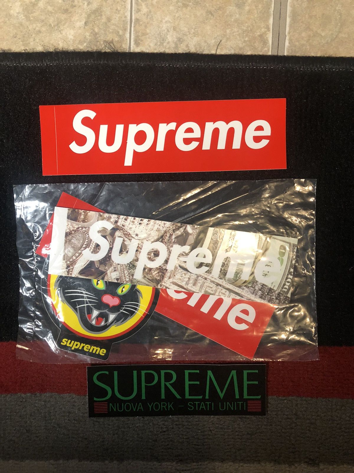 Supreme Supreme Sticker Pack Size ONE SIZE - 1 Preview