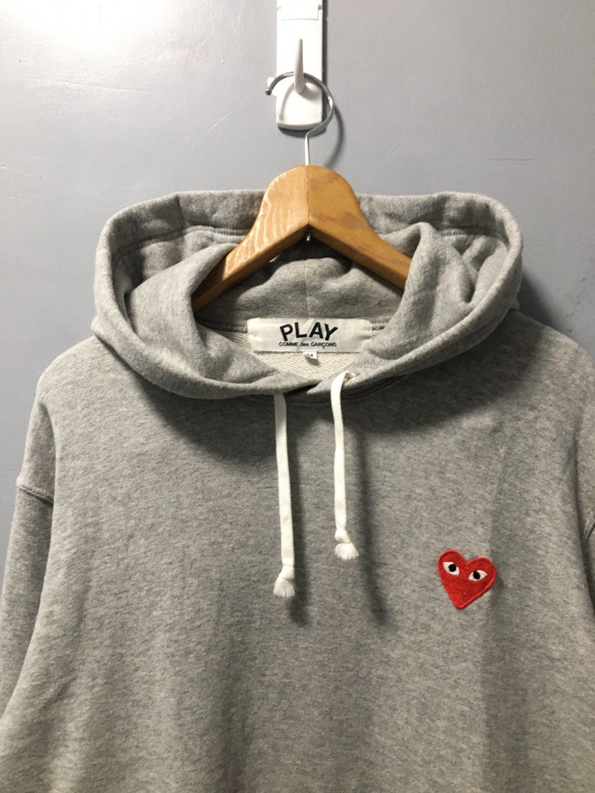 Comme des Garcons Play Hoodie Size US M / EU 48-50 / 2 - 2 Thumbnail