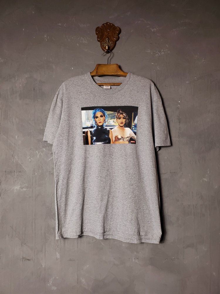 Supreme girl t shirt 2025