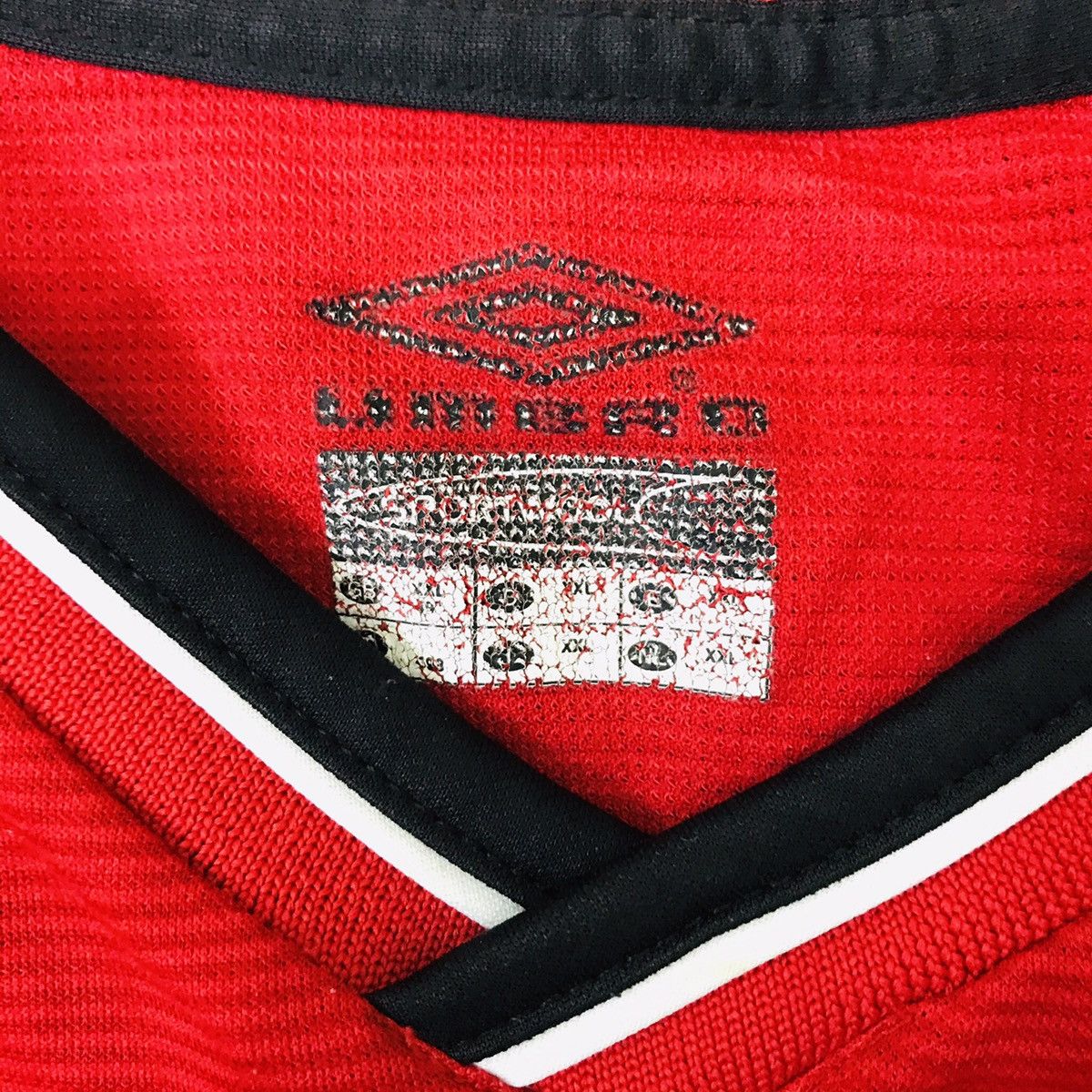 Umbro VINTAGE MANCHESTER UNITED JERSEY Size US XXL / EU 58 / 5 - 6 Thumbnail