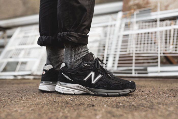 New balance 990 black on feet best sale