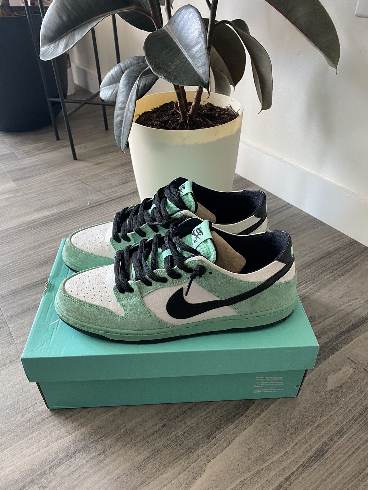 Nike SB Dunk Low Sea Crystal 2016 | Grailed