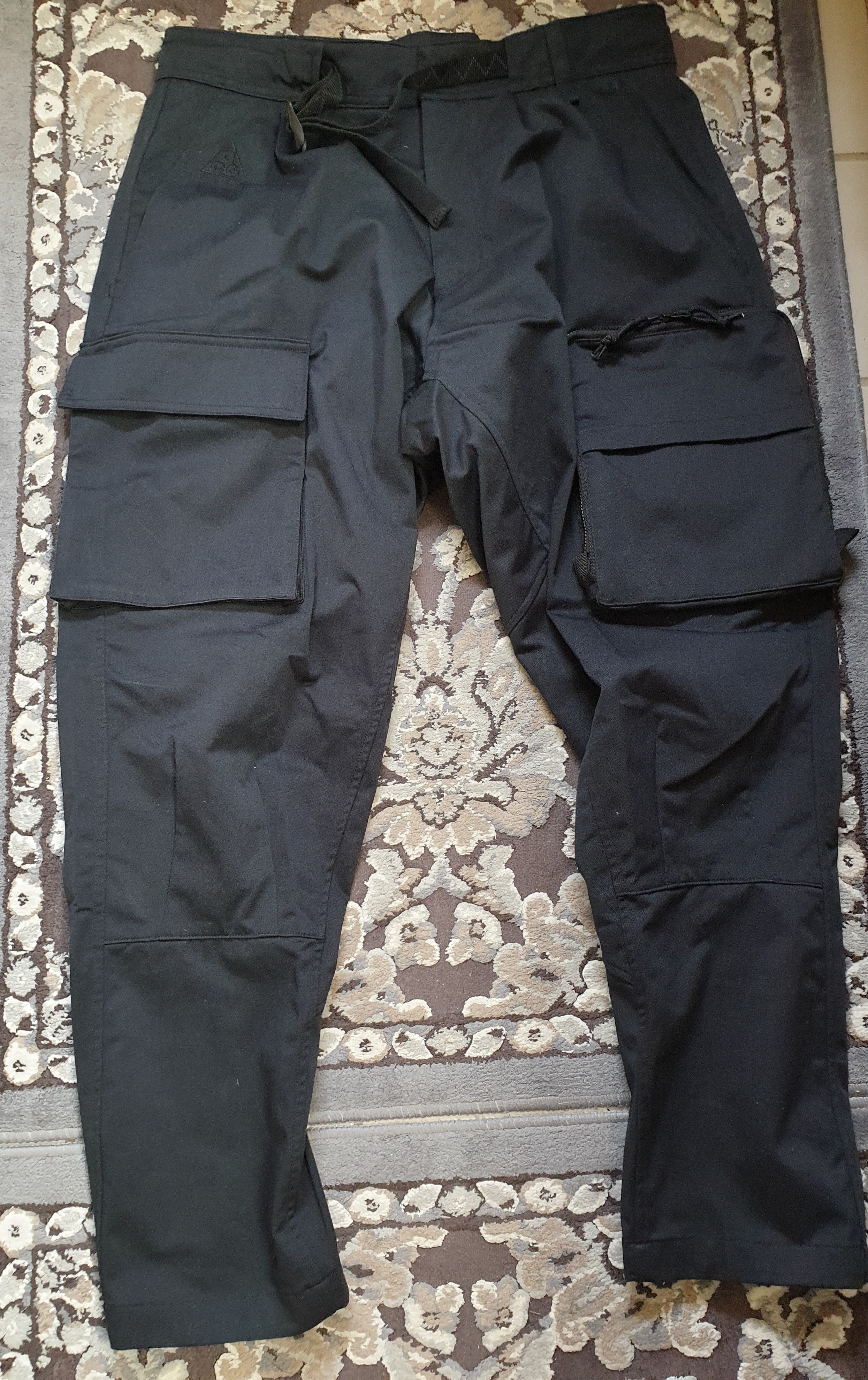 Nike ACG Woven Cargo Pants SIZE M